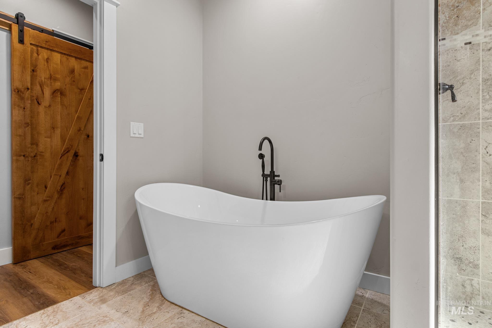 111 Swan Lane Property Photo 26