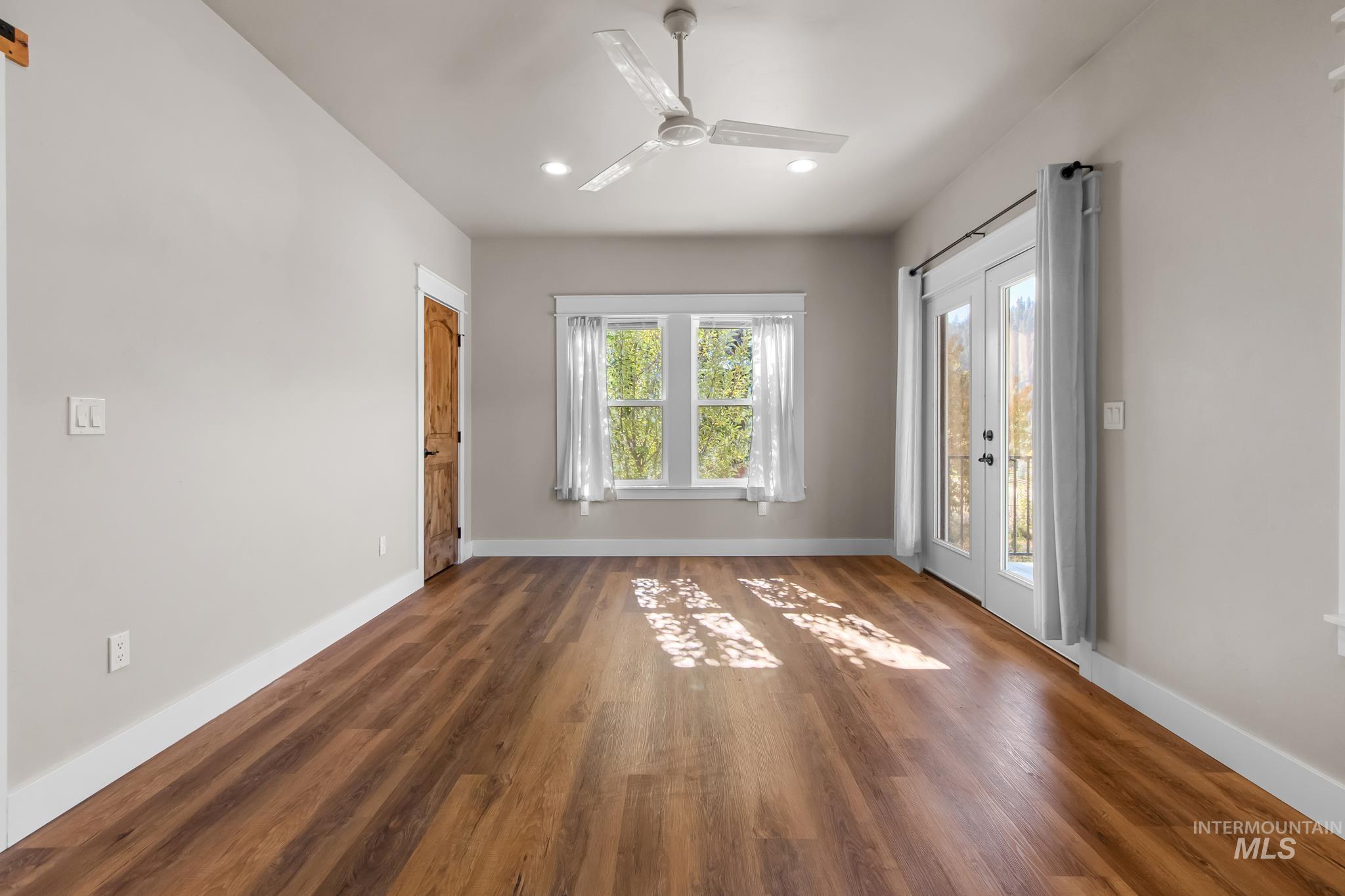 111 Swan Lane Property Photo 29