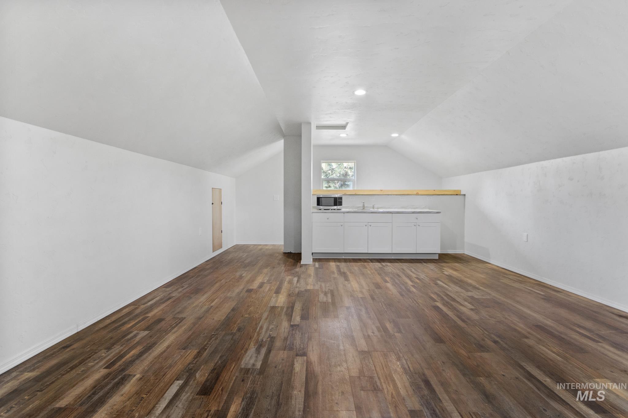 111 Swan Lane Property Photo 45
