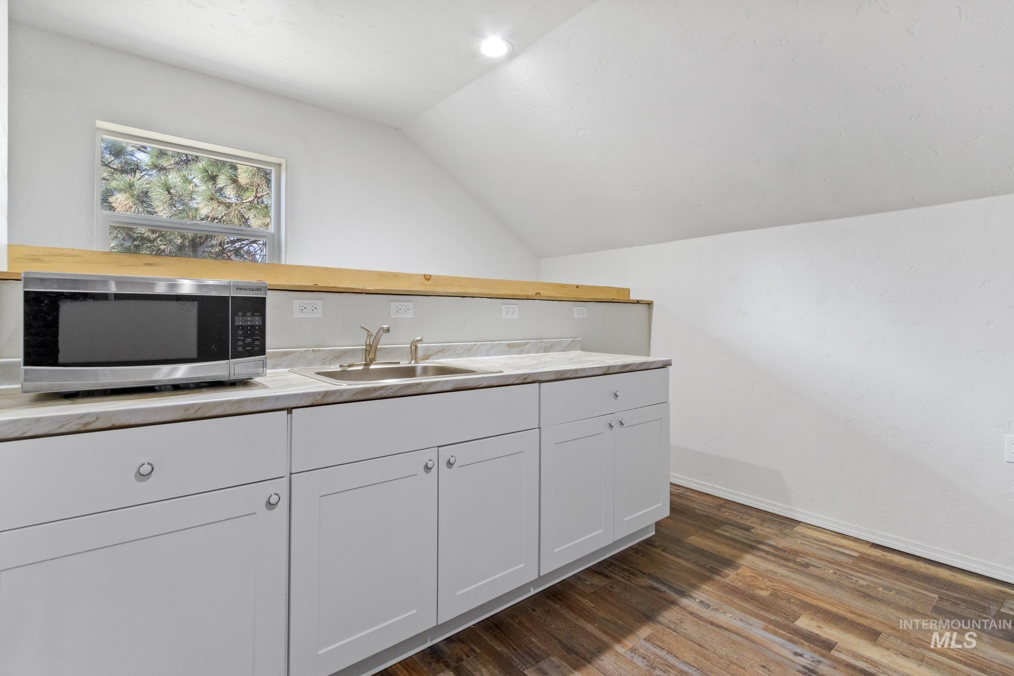 111 Swan Lane Property Photo 46