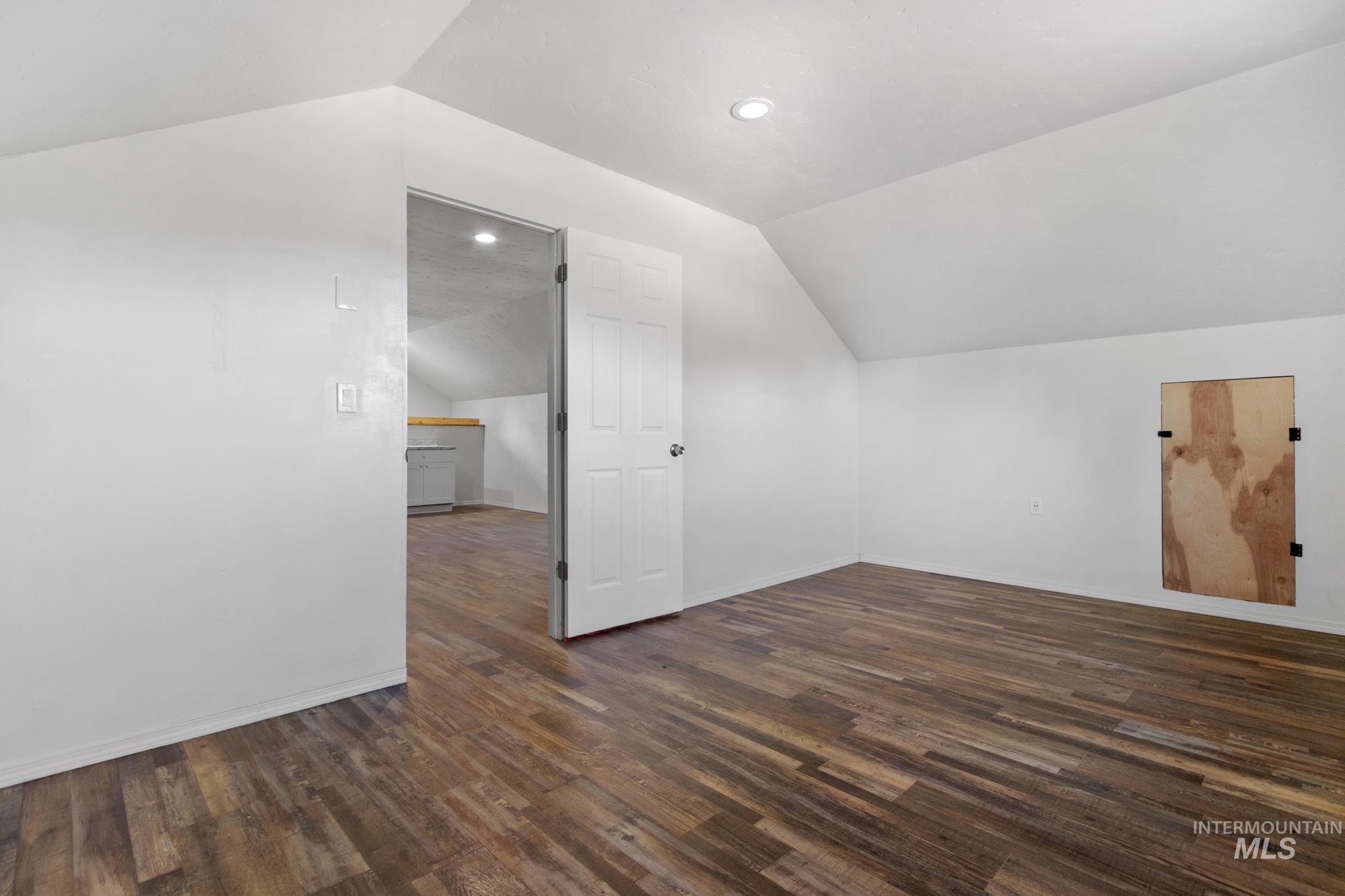 111 Swan Lane Property Photo 48