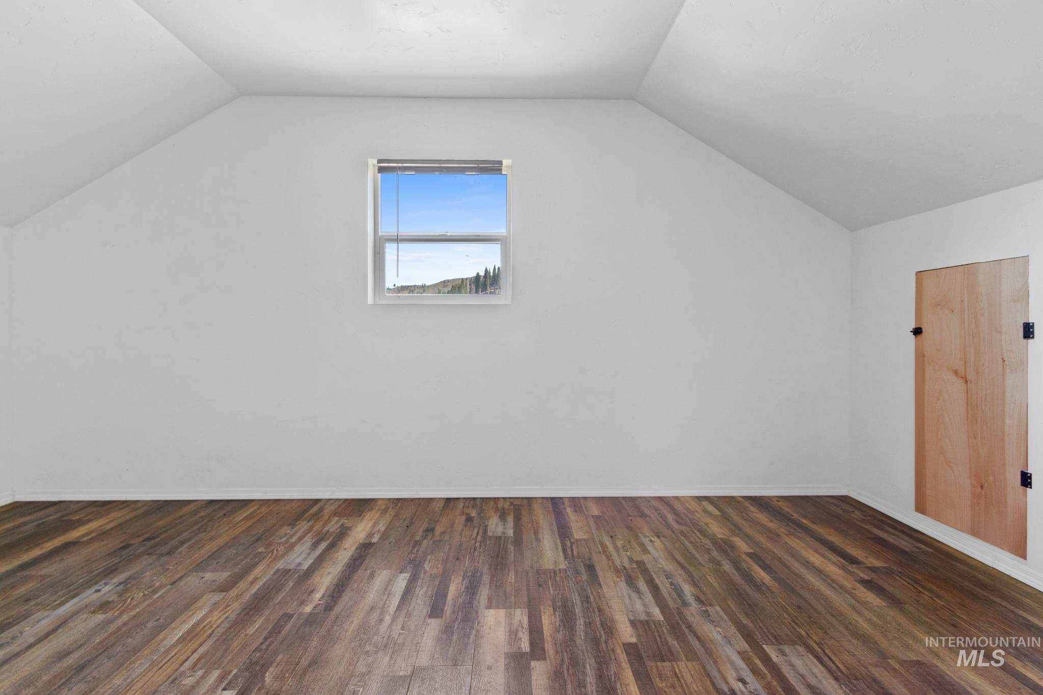 111 Swan Lane Property Photo 49