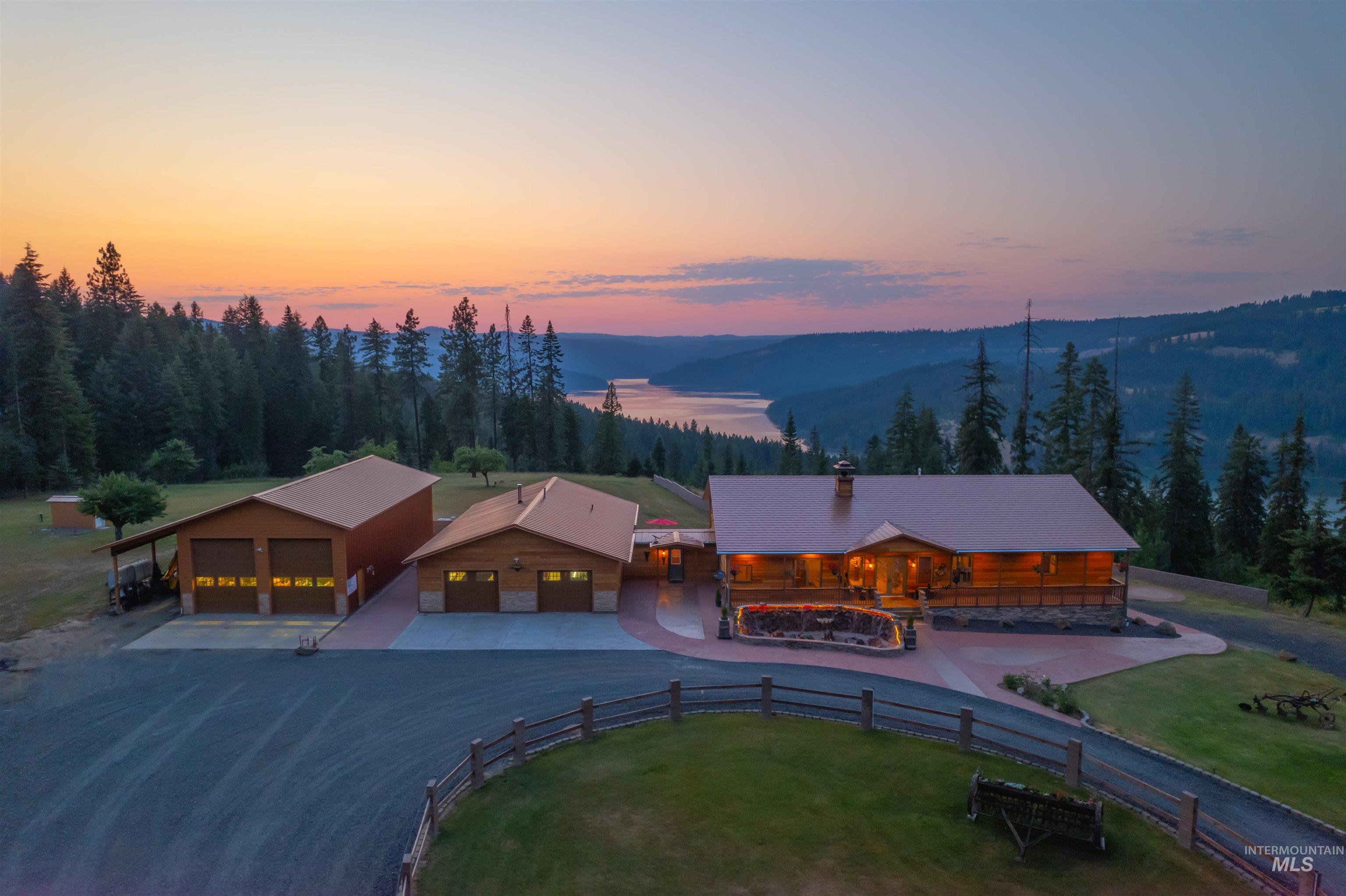 3688 Canyon Creek Road Property Photo 1