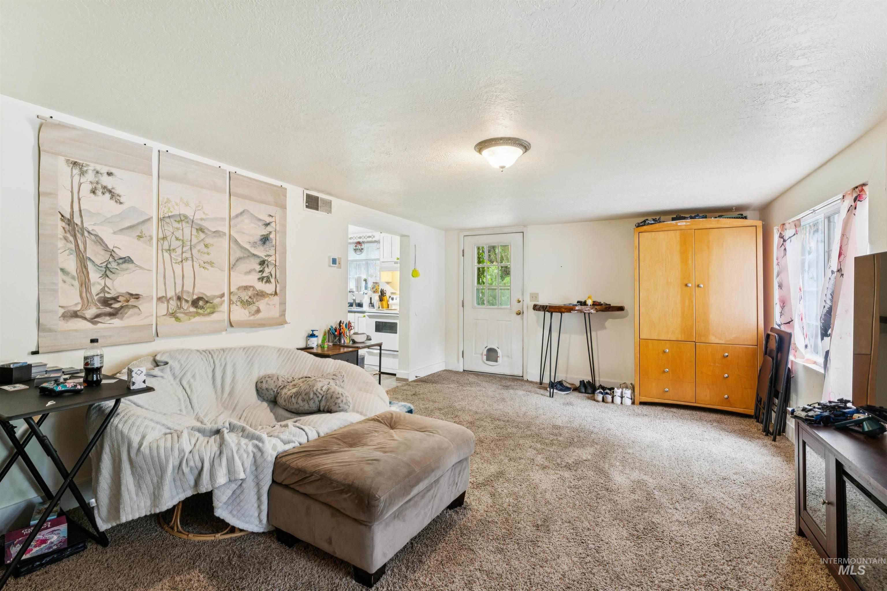 625 & 627 E Pennsylvania St Property Photo 29