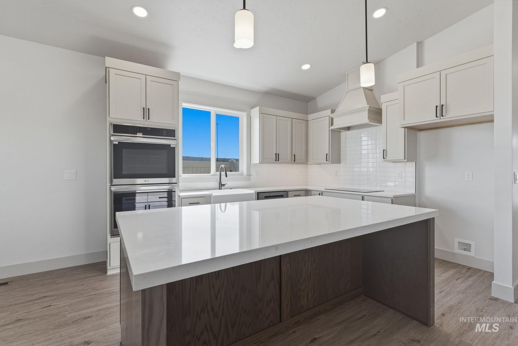 1125 Velvet Loop Property Photo 10