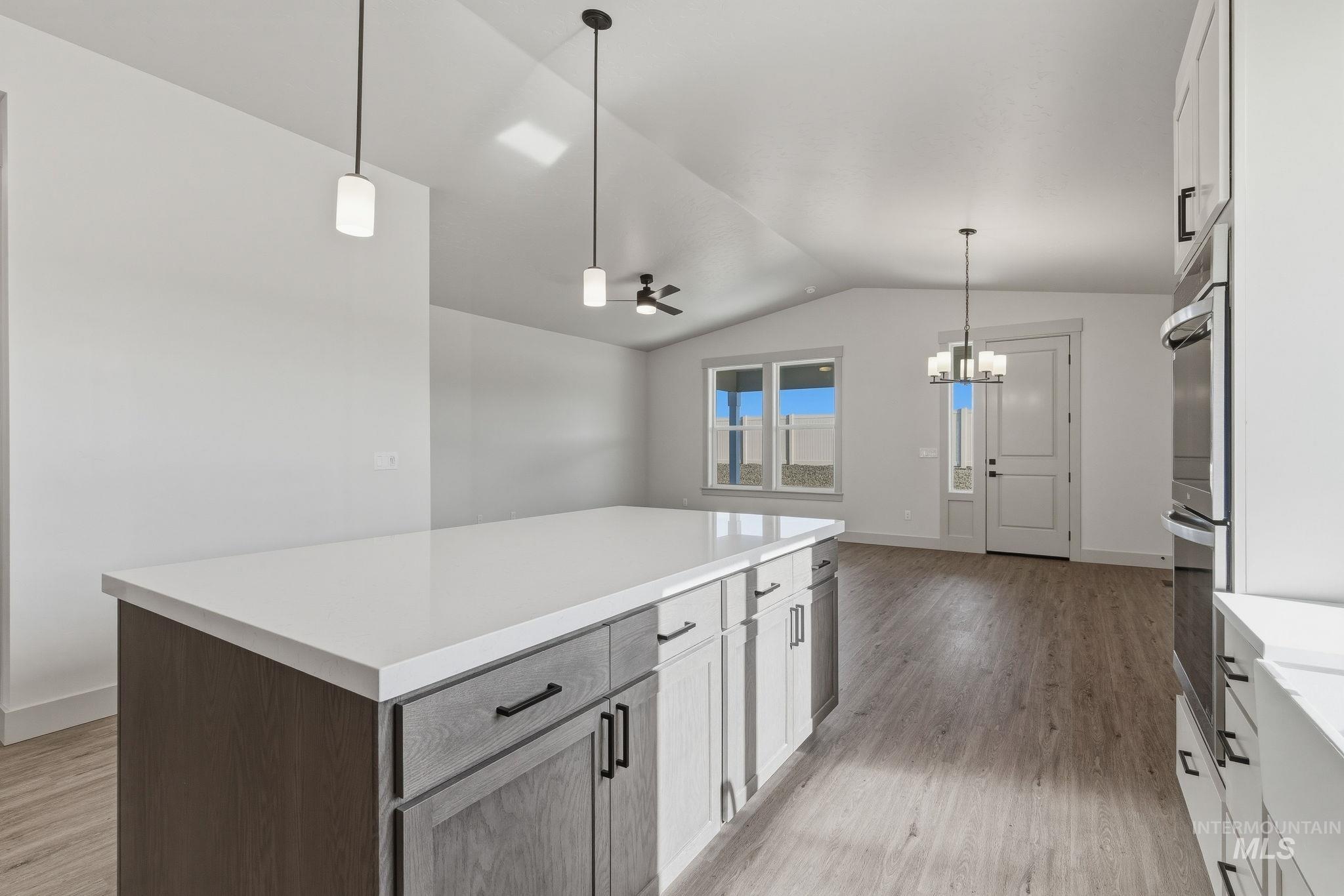 1125 Velvet Loop Property Photo 13