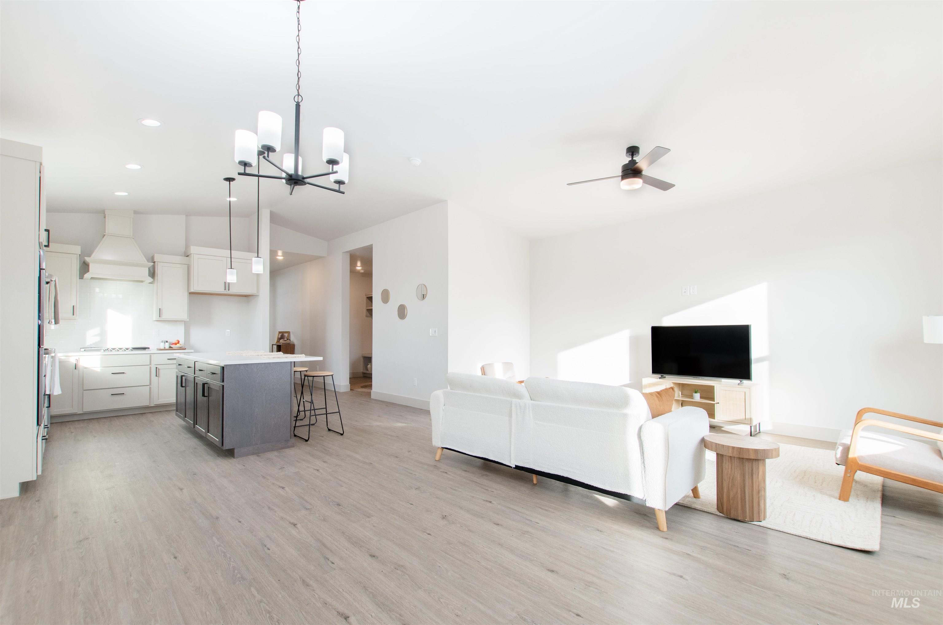 1125 Velvet Loop Property Photo 22