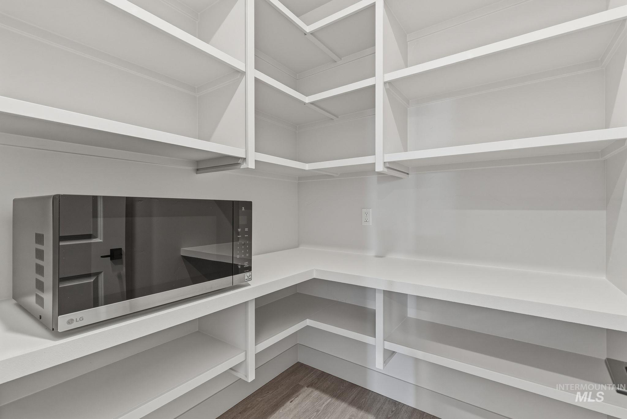 1125 Velvet Loop Property Photo 28