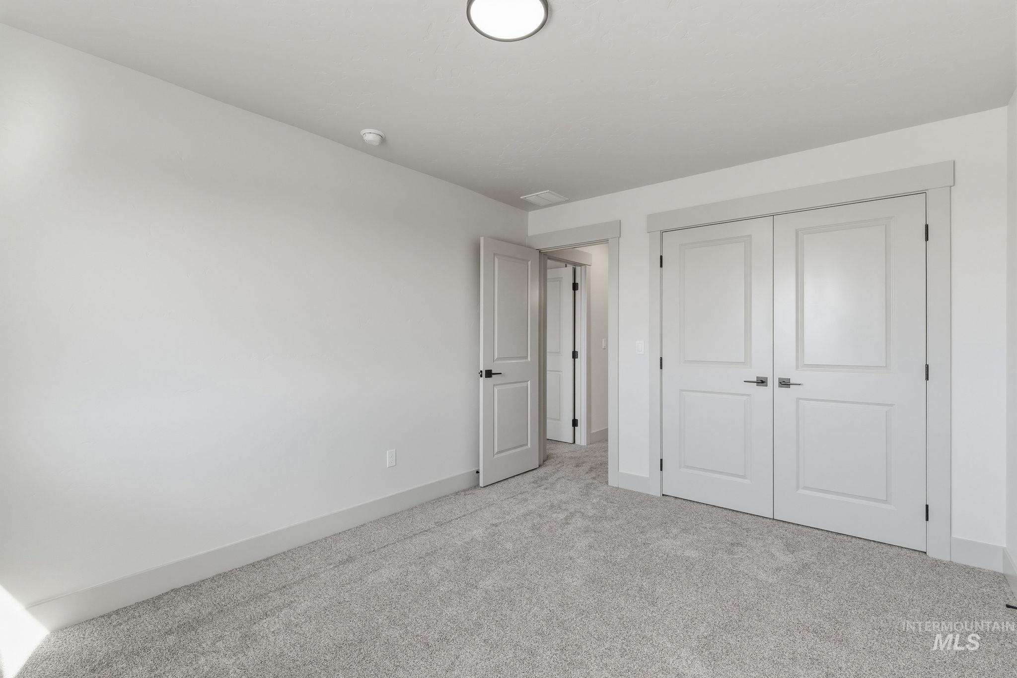 1125 Velvet Loop Property Photo 45
