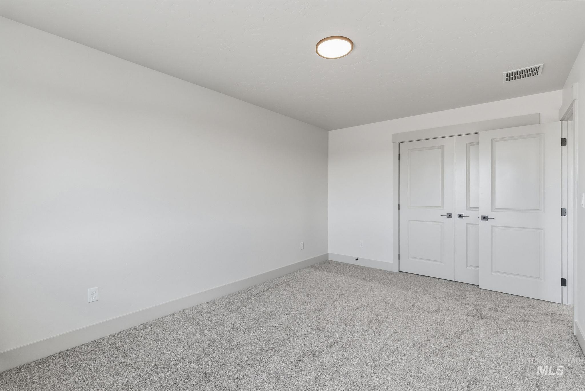 1125 Velvet Loop Property Photo 47