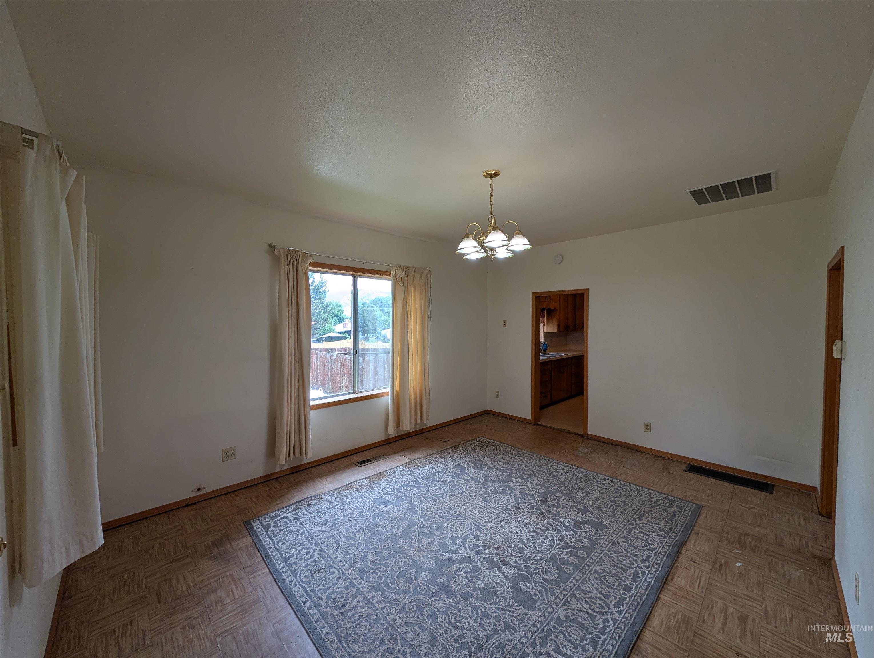 815 Maple Street Property Photo 4