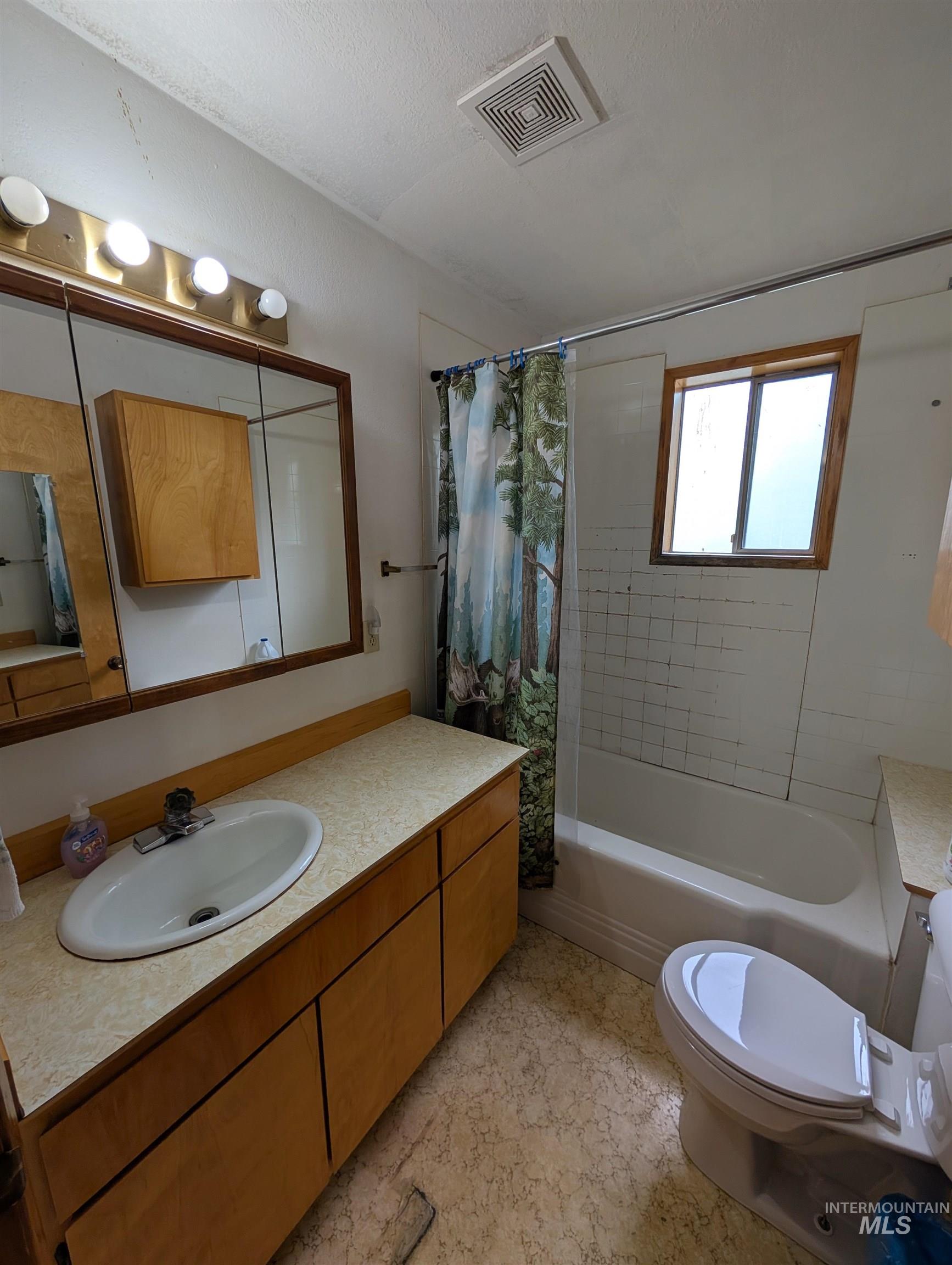 815 Maple Street Property Photo 7
