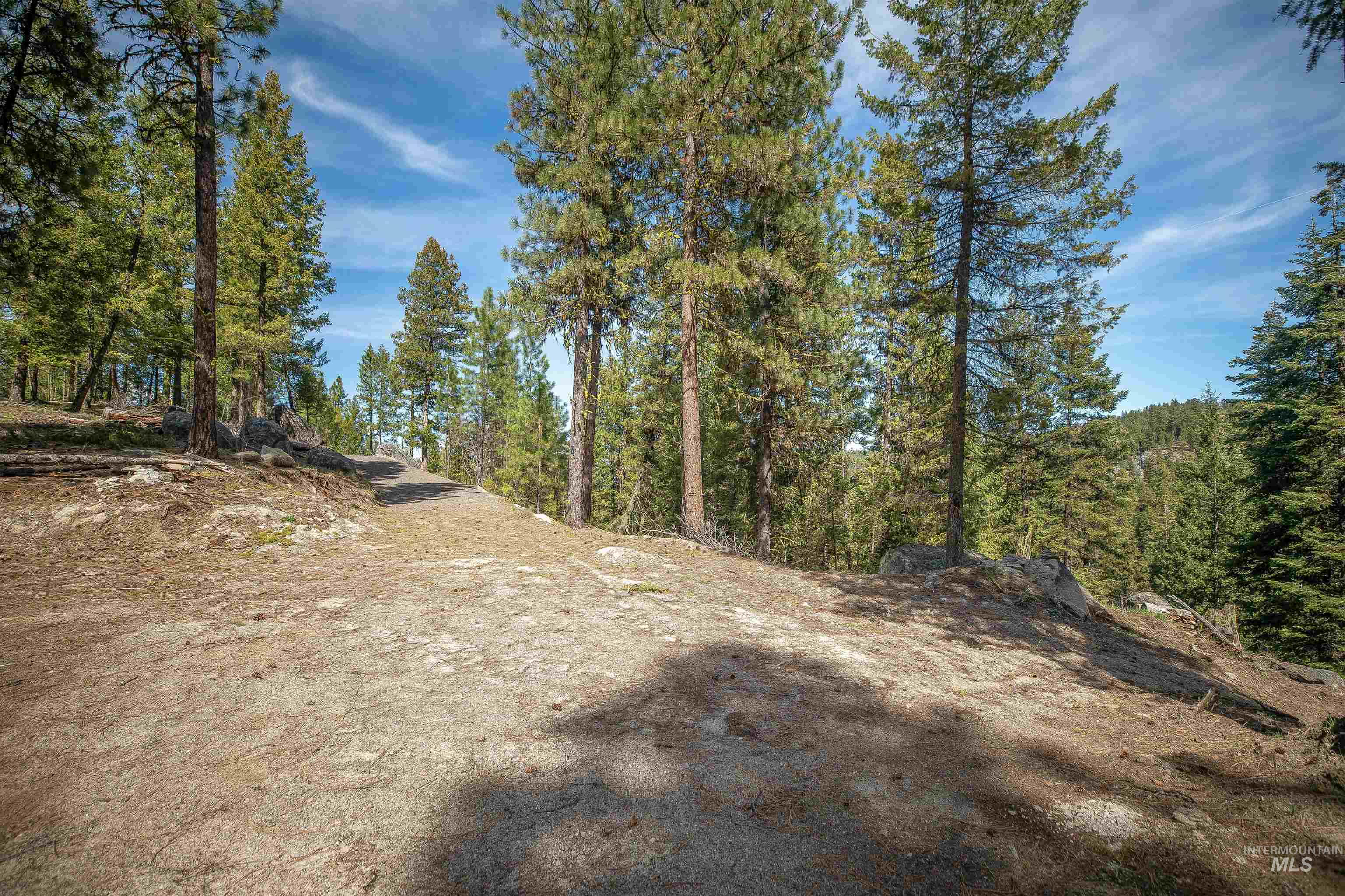 1562 Crown Point Parkway Property Photo 10