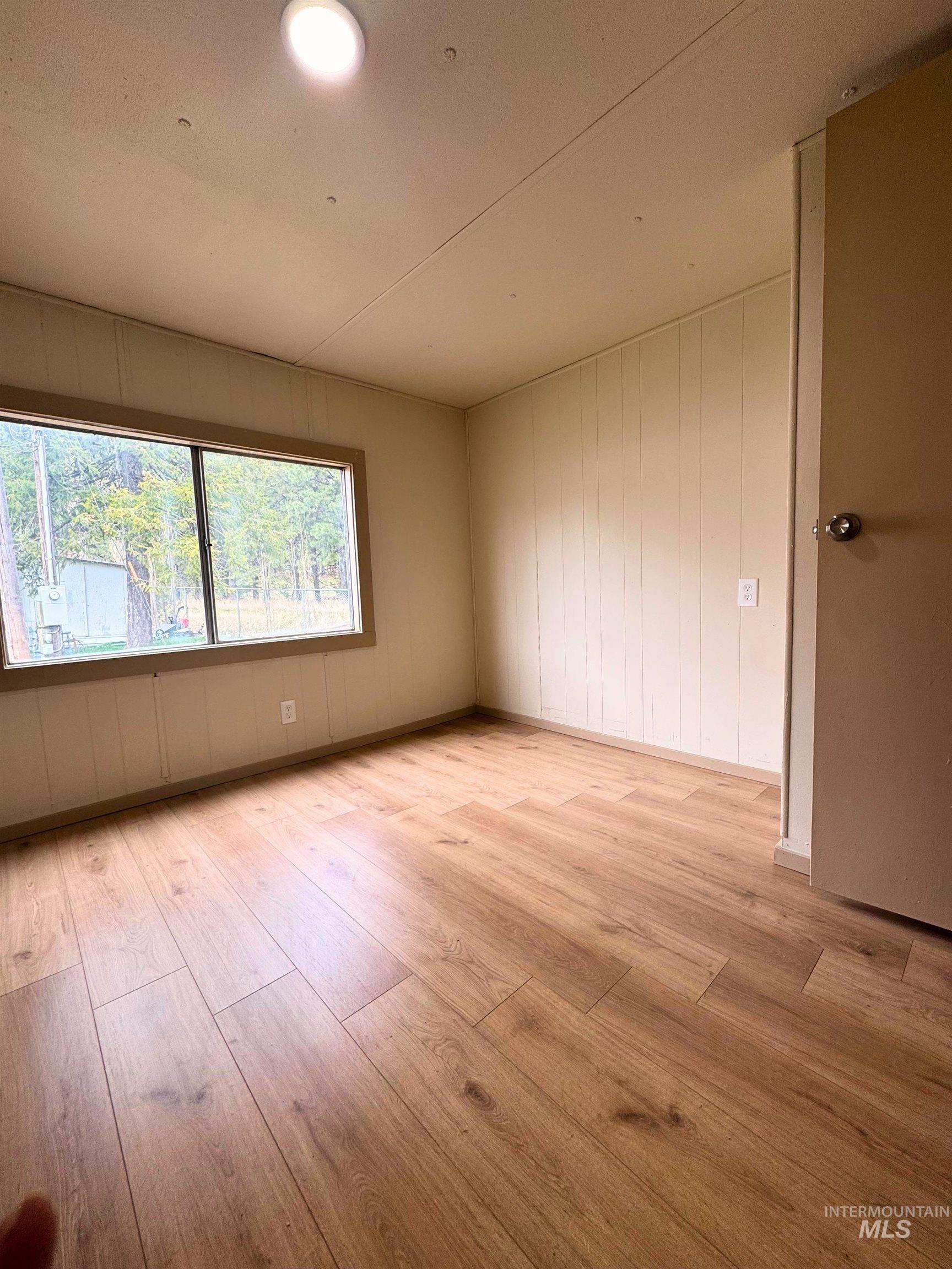 913 W Palouse River Dr Property Photo 10