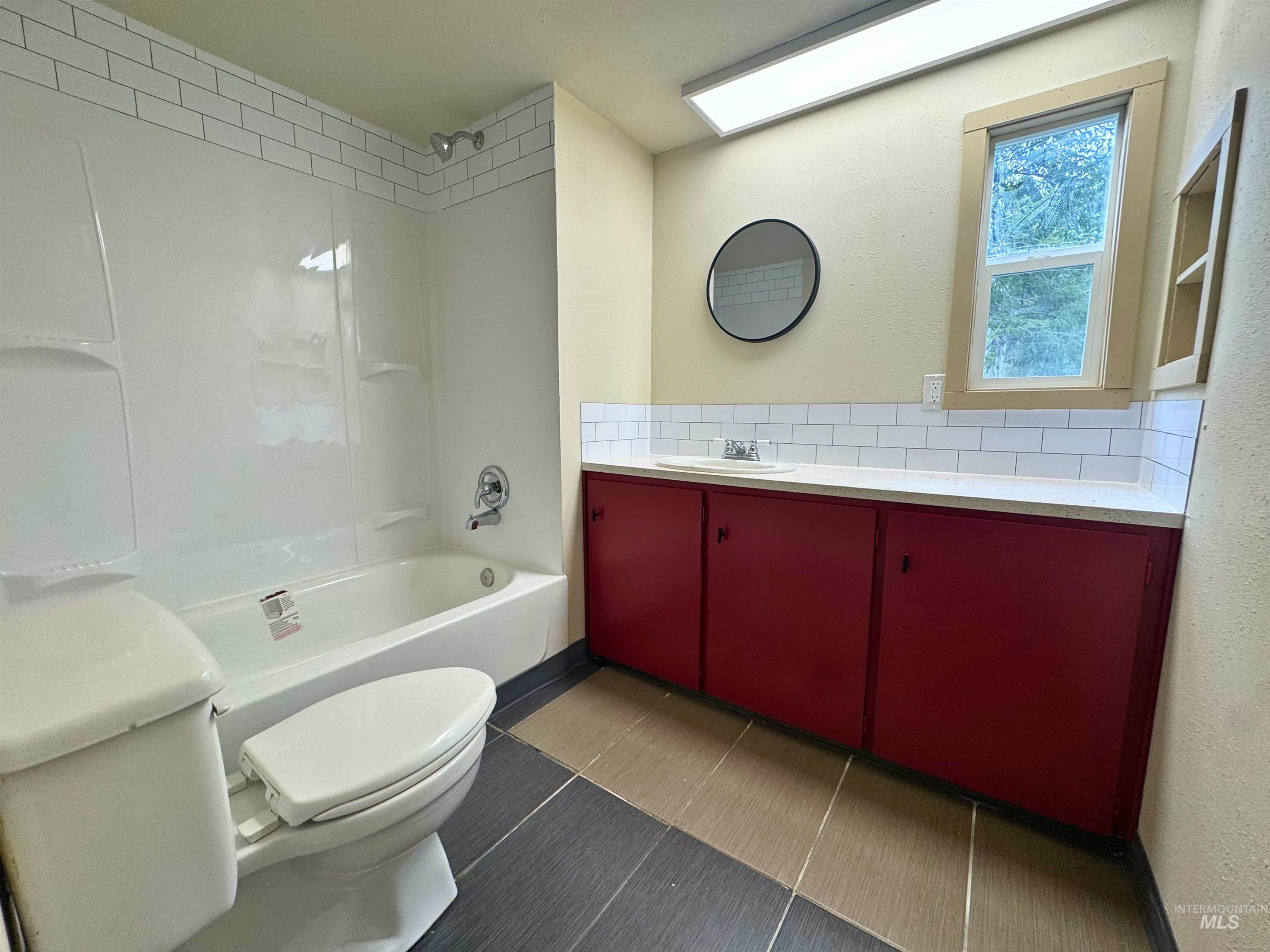 913 W Palouse River Dr Property Photo 12