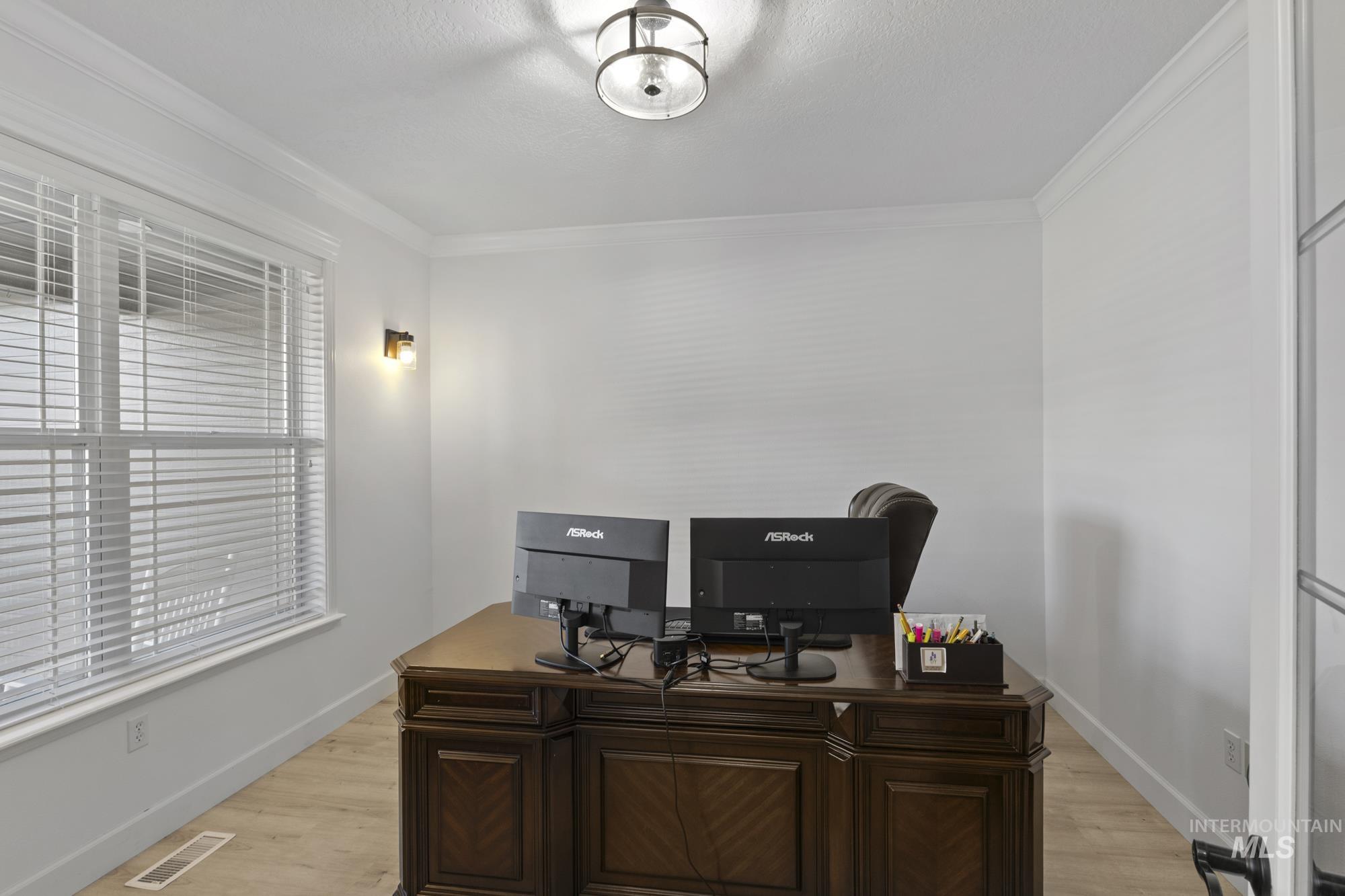14820 Worden Way Property Photo 8