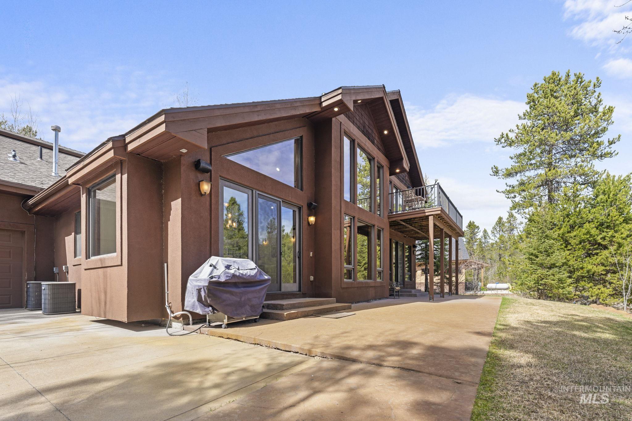 12924 Dawn Drive Property Photo 3
