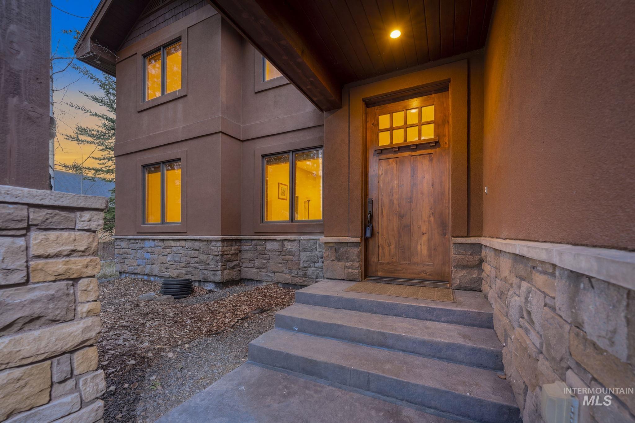12924 Dawn Drive Property Photo 6