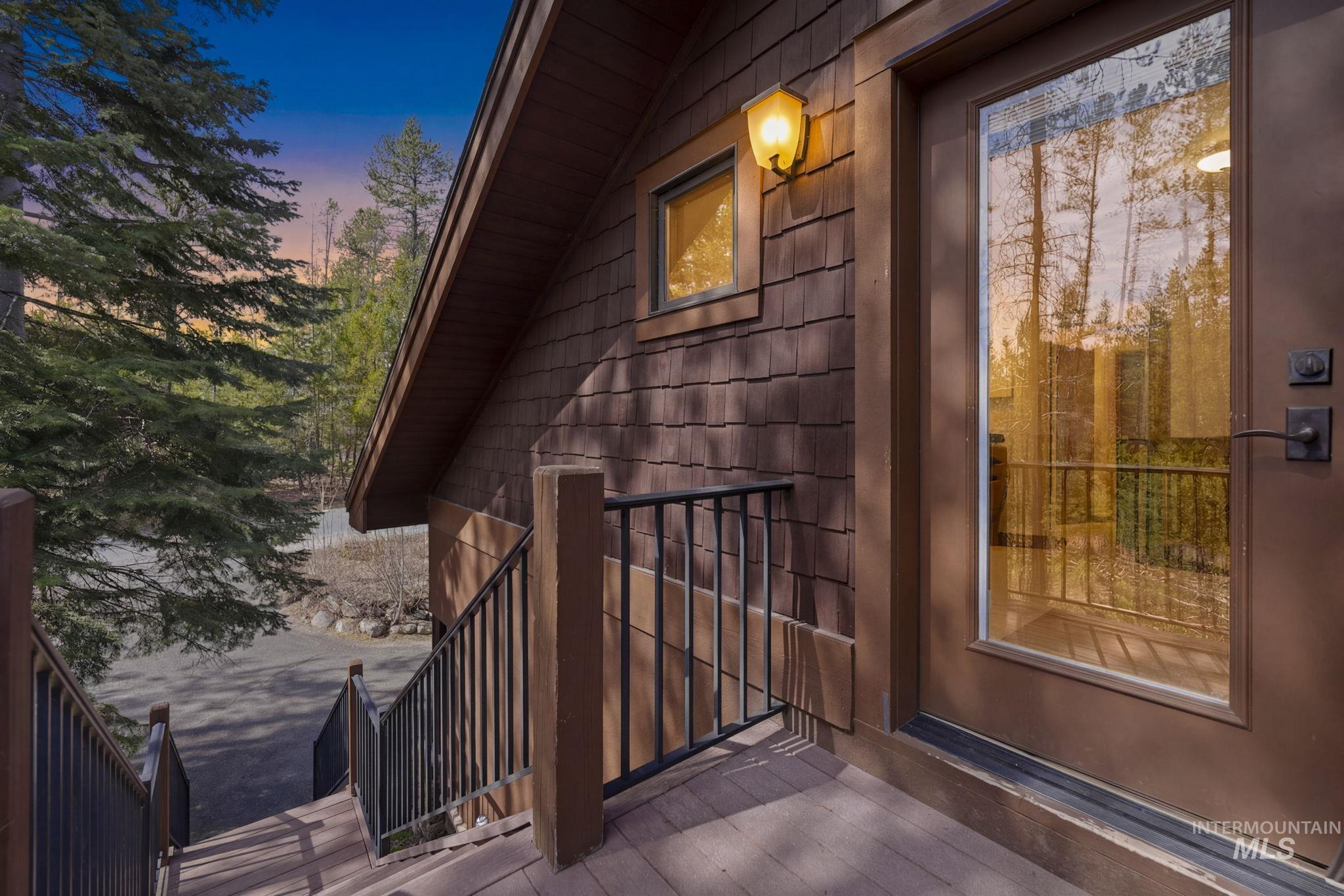 12924 Dawn Drive Property Photo 7