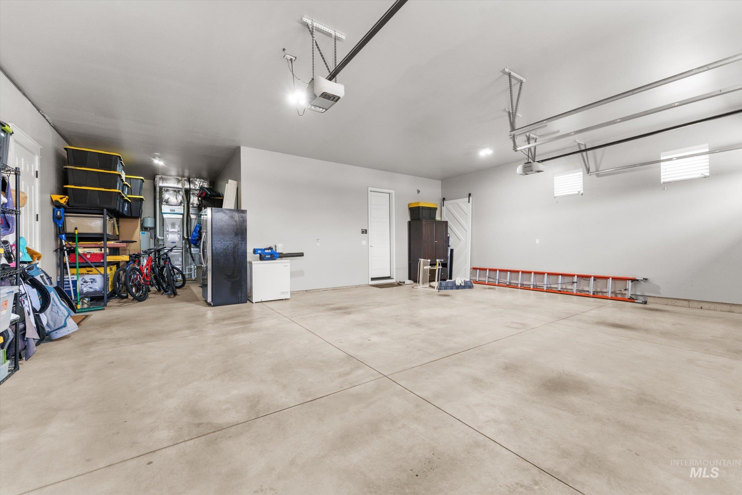 2061 N Synergy Ave Property Photo 38