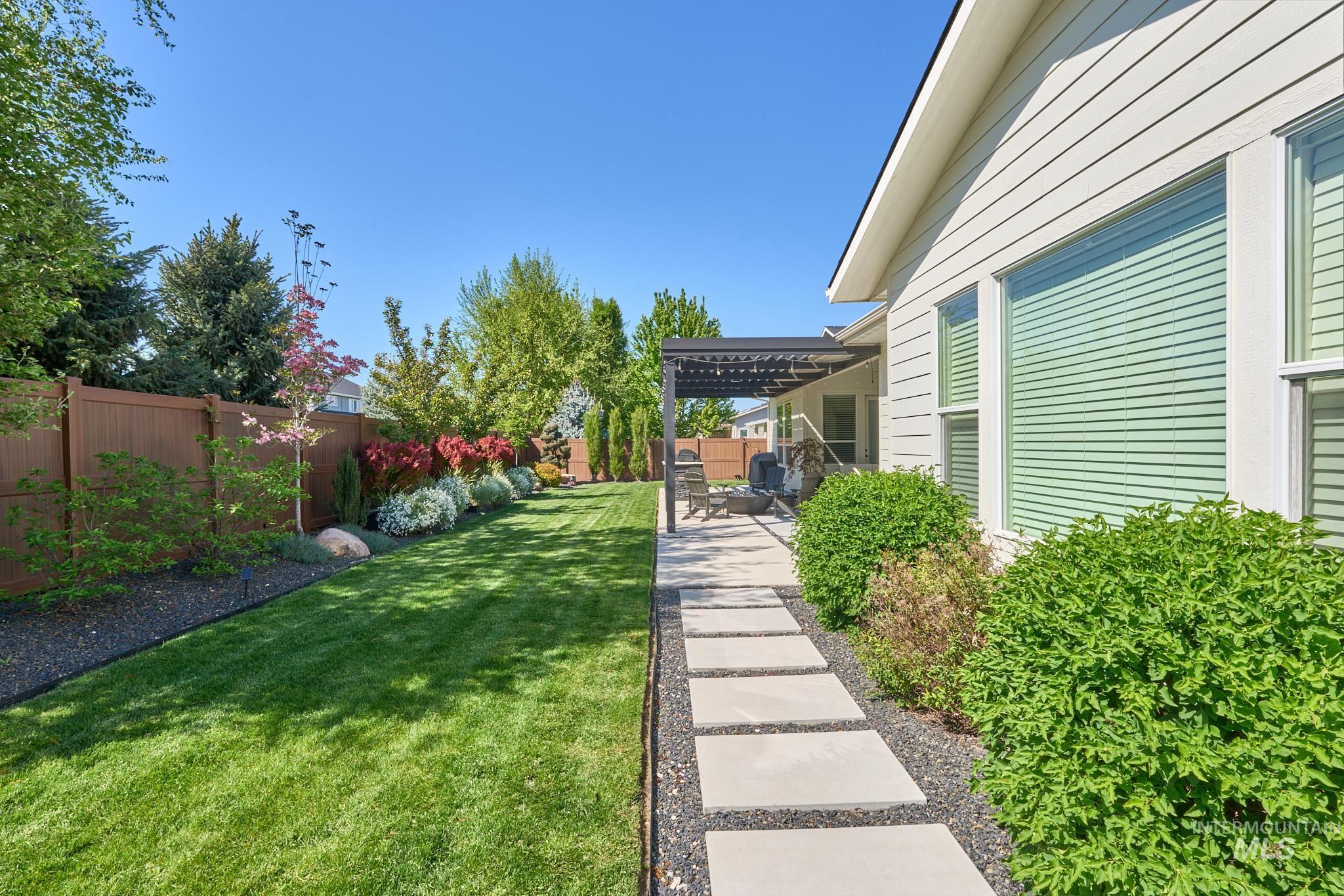 2061 N Synergy Ave Property Photo 44