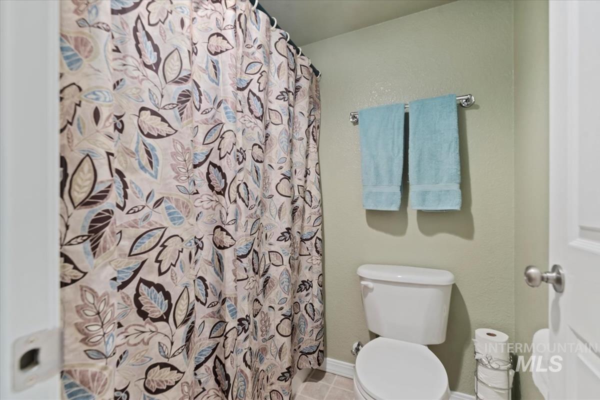 2616 E Salisbury Ct Property Photo 38