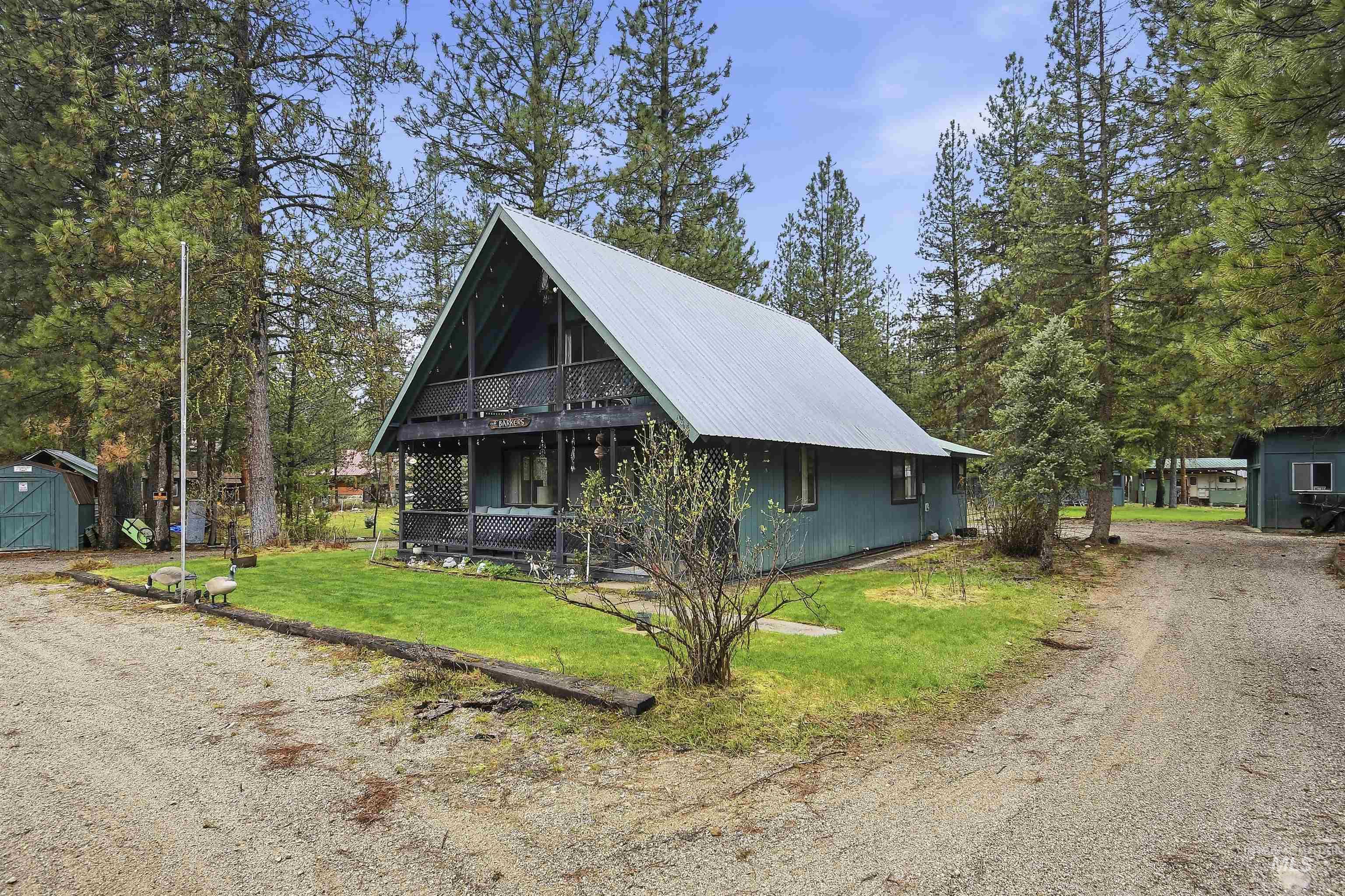 10 Bransons Dr Property Photo 2