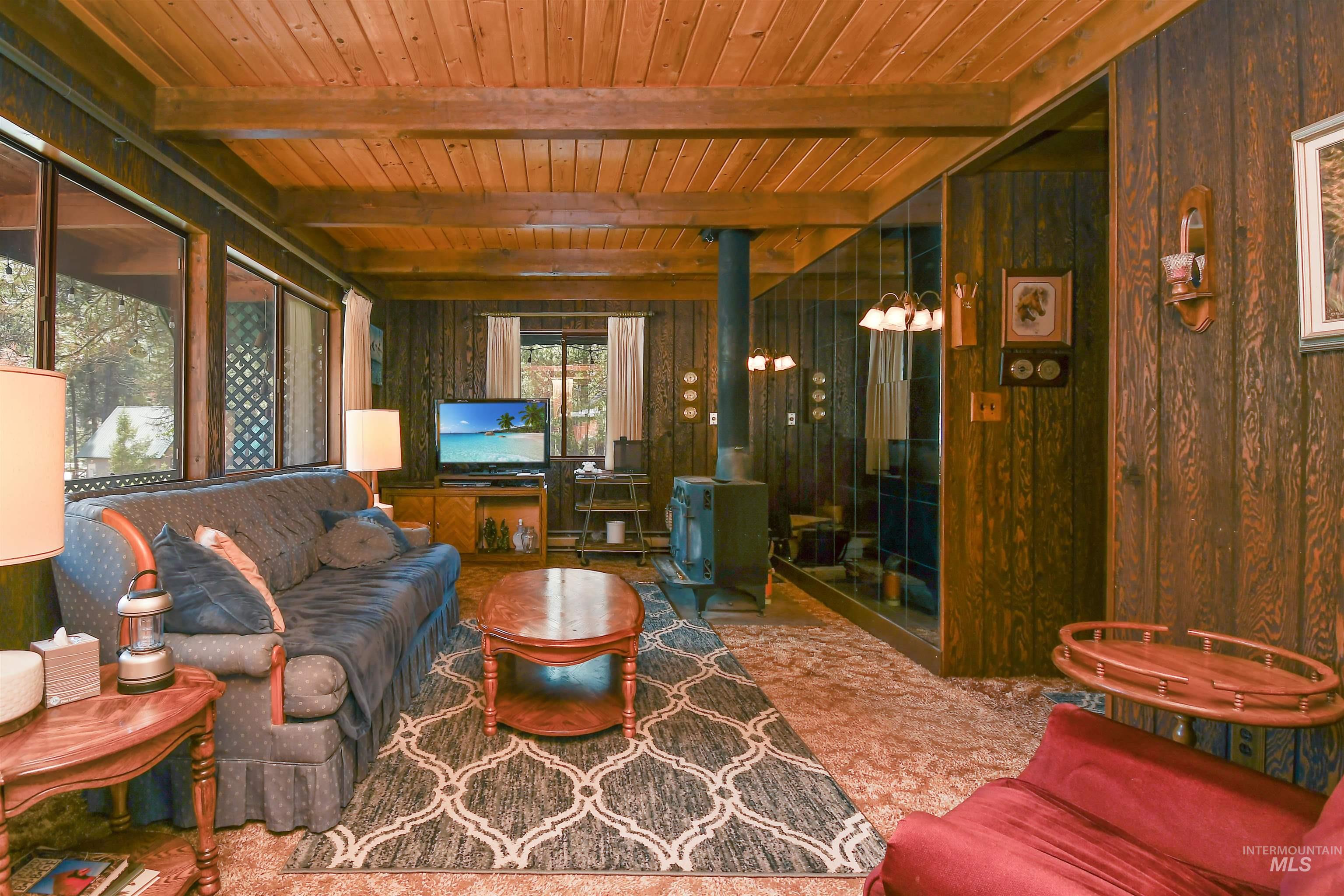 10 Bransons Dr Property Photo 11