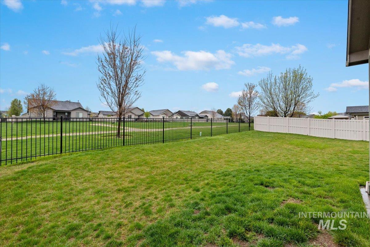 1011 W Riodosa Property Photo 35