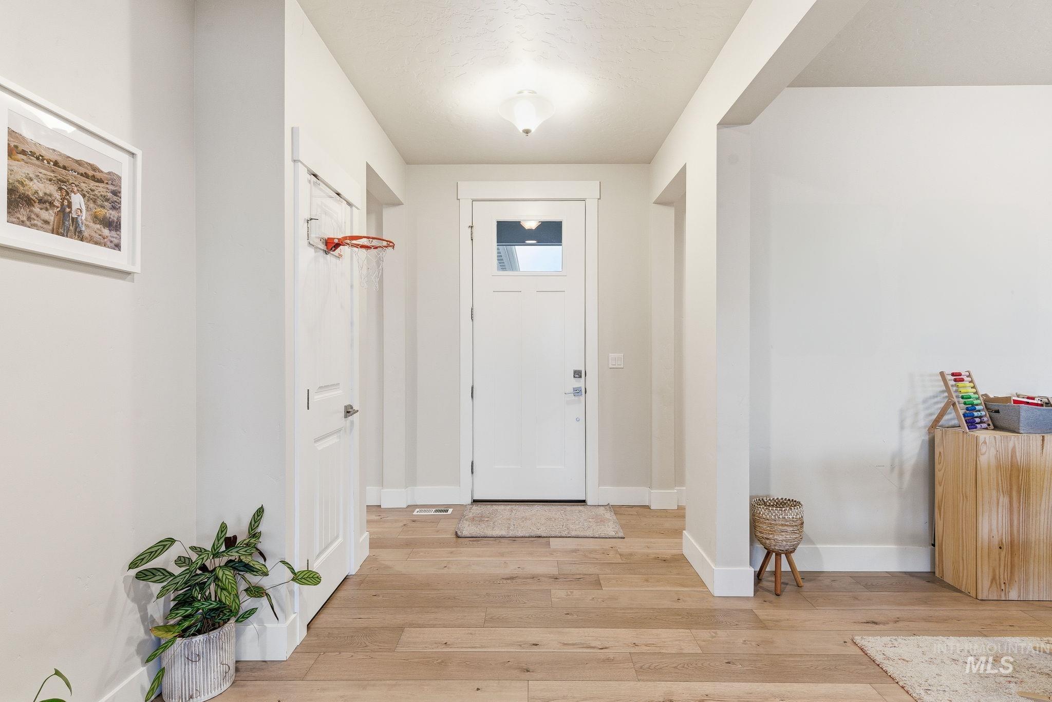 12602 S Teano Ave. Property Photo 5