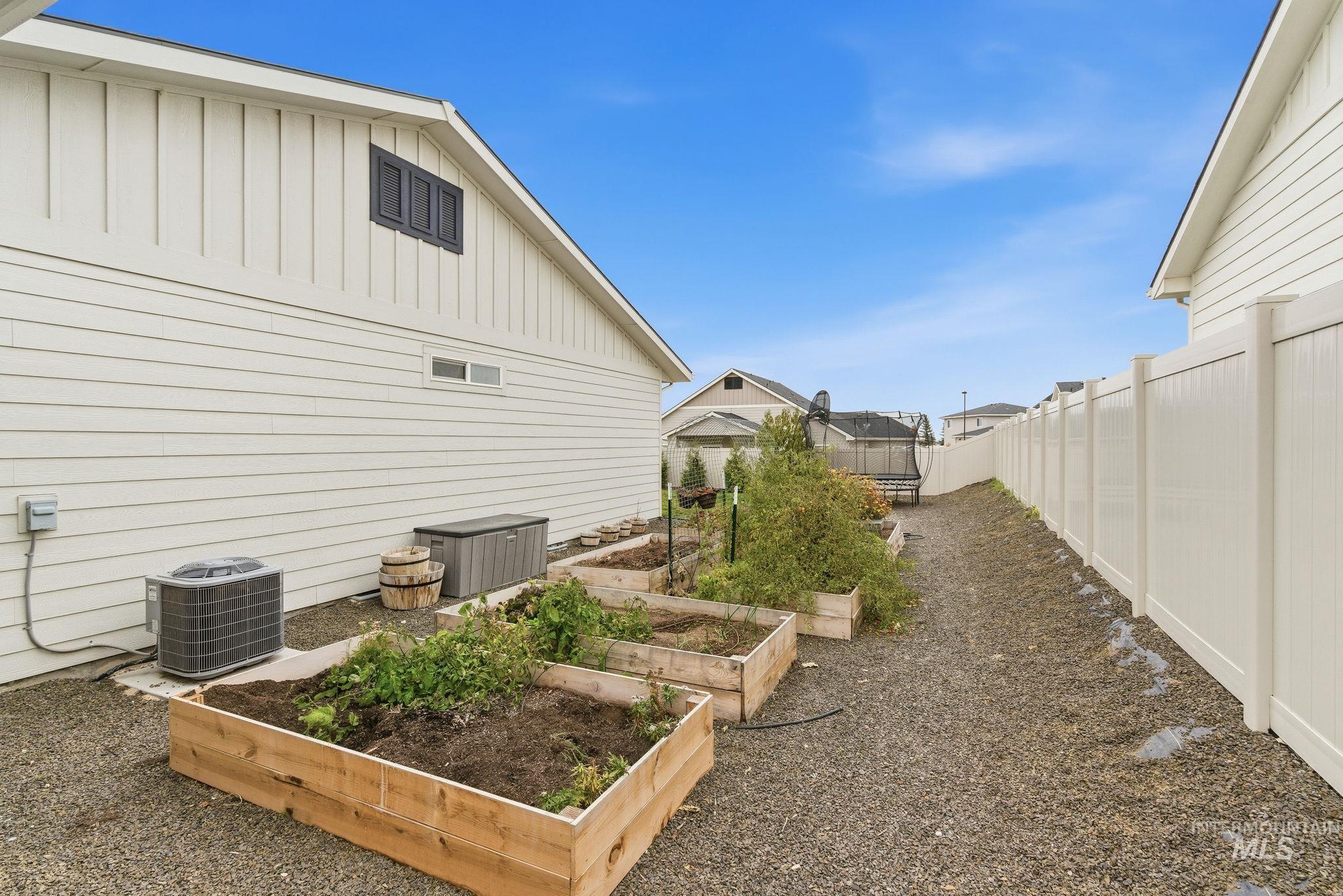 12602 S Teano Ave. Property Photo 44