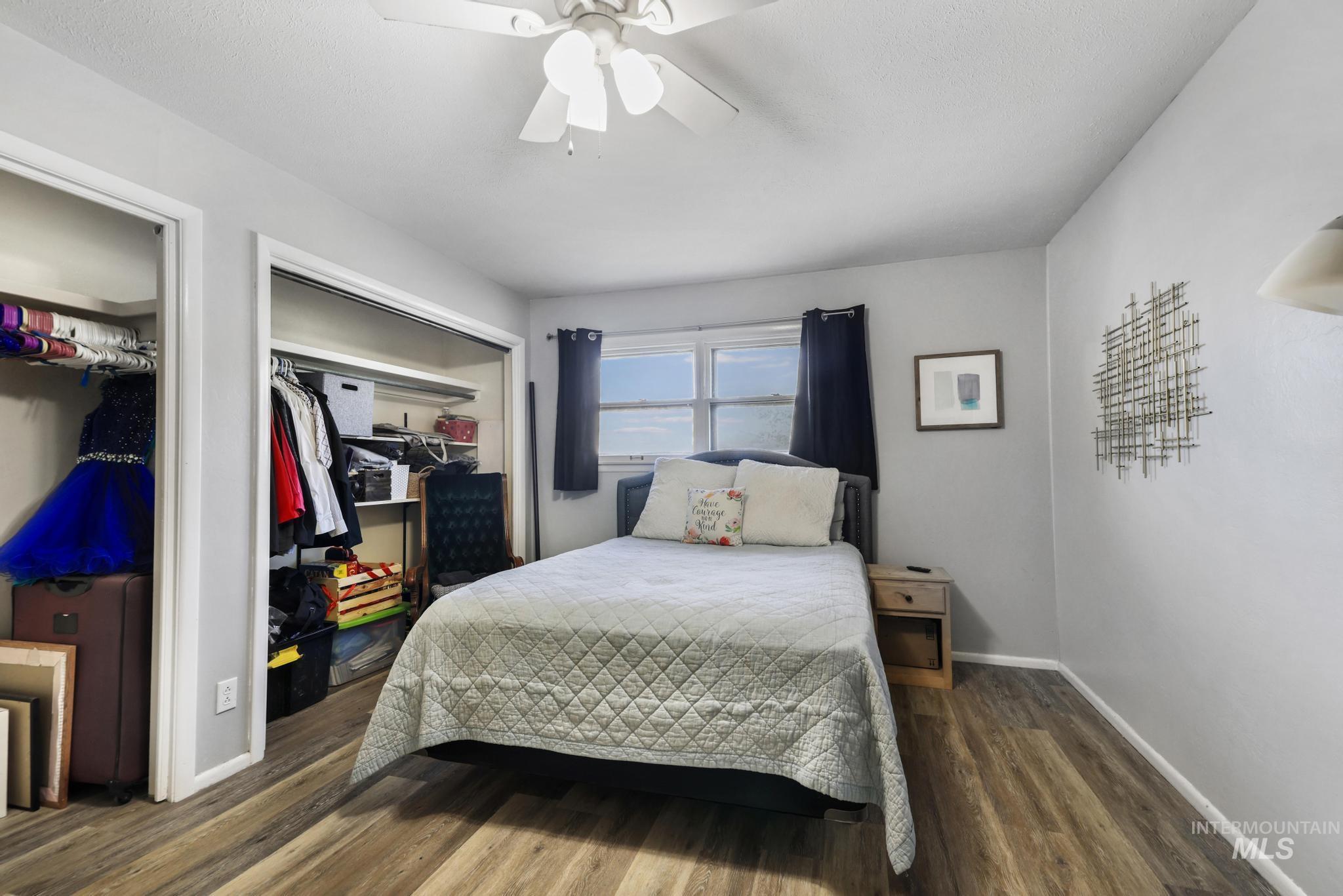 1084 E 300 N Property Photo 16