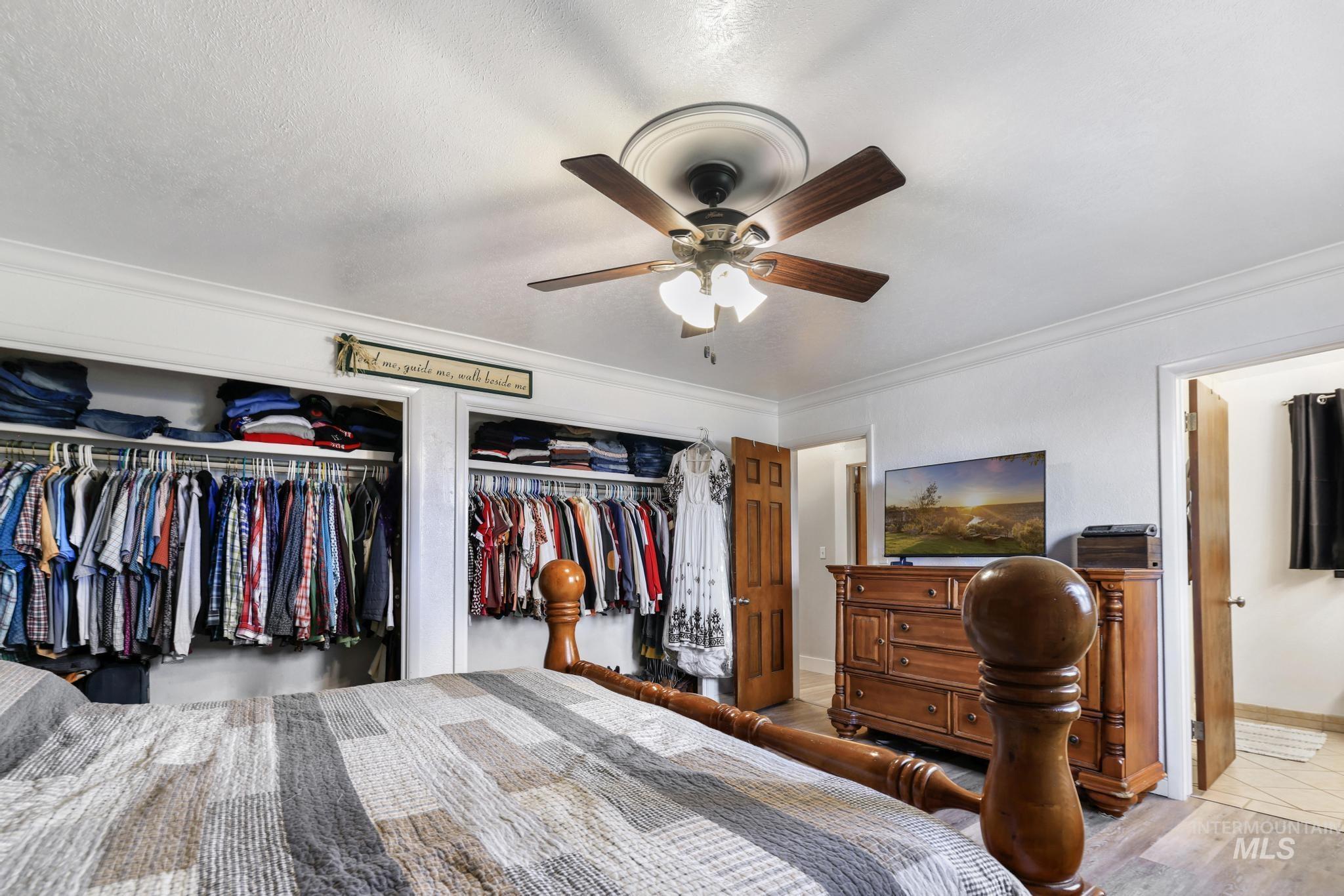 1084 E 300 N Property Photo 19