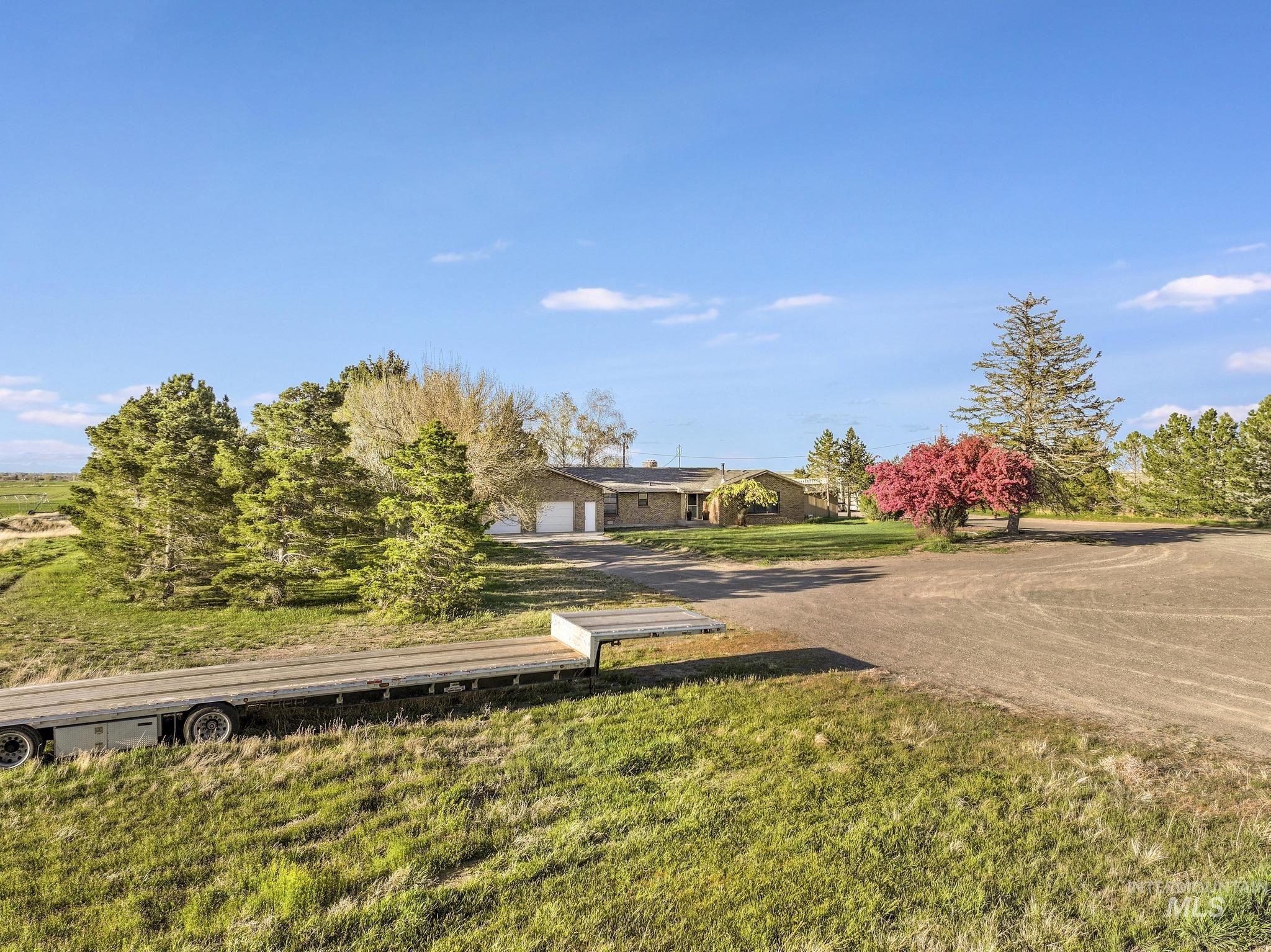 1084 E 300 N Property Photo 36