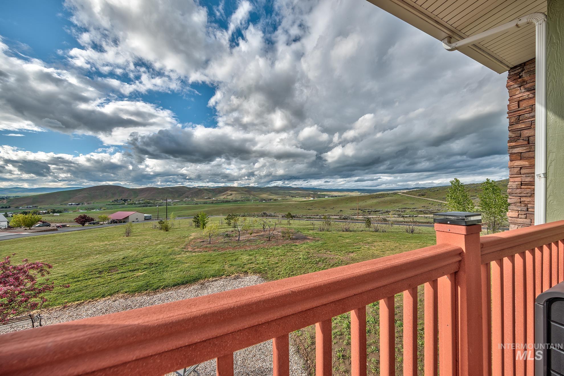 1573 Loafer Lane Property Photo 3