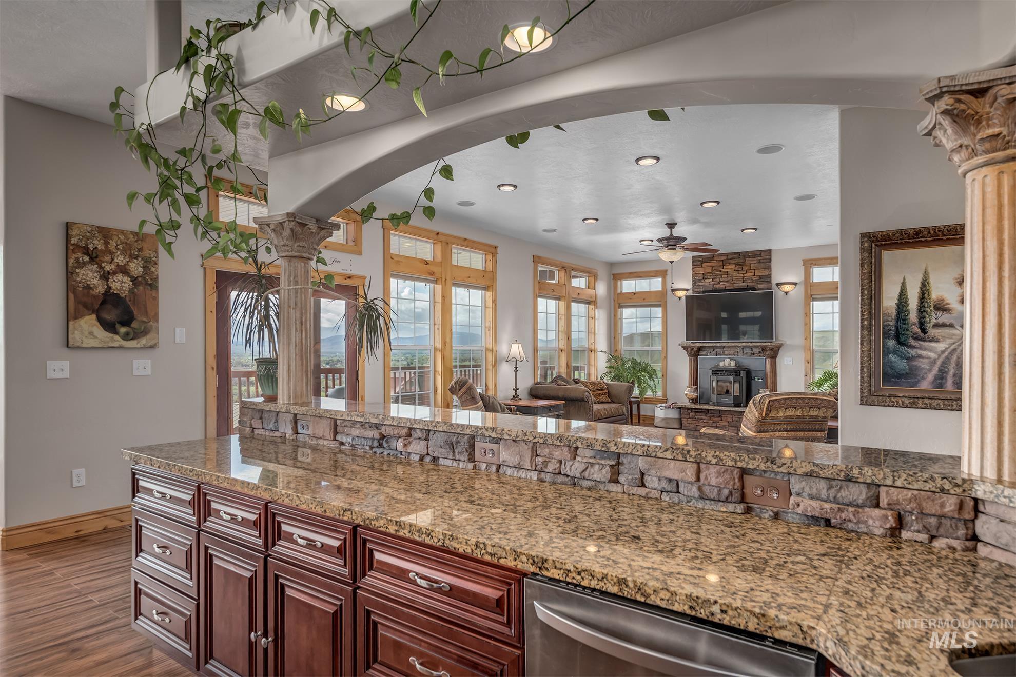 1573 Loafer Lane Property Photo 10