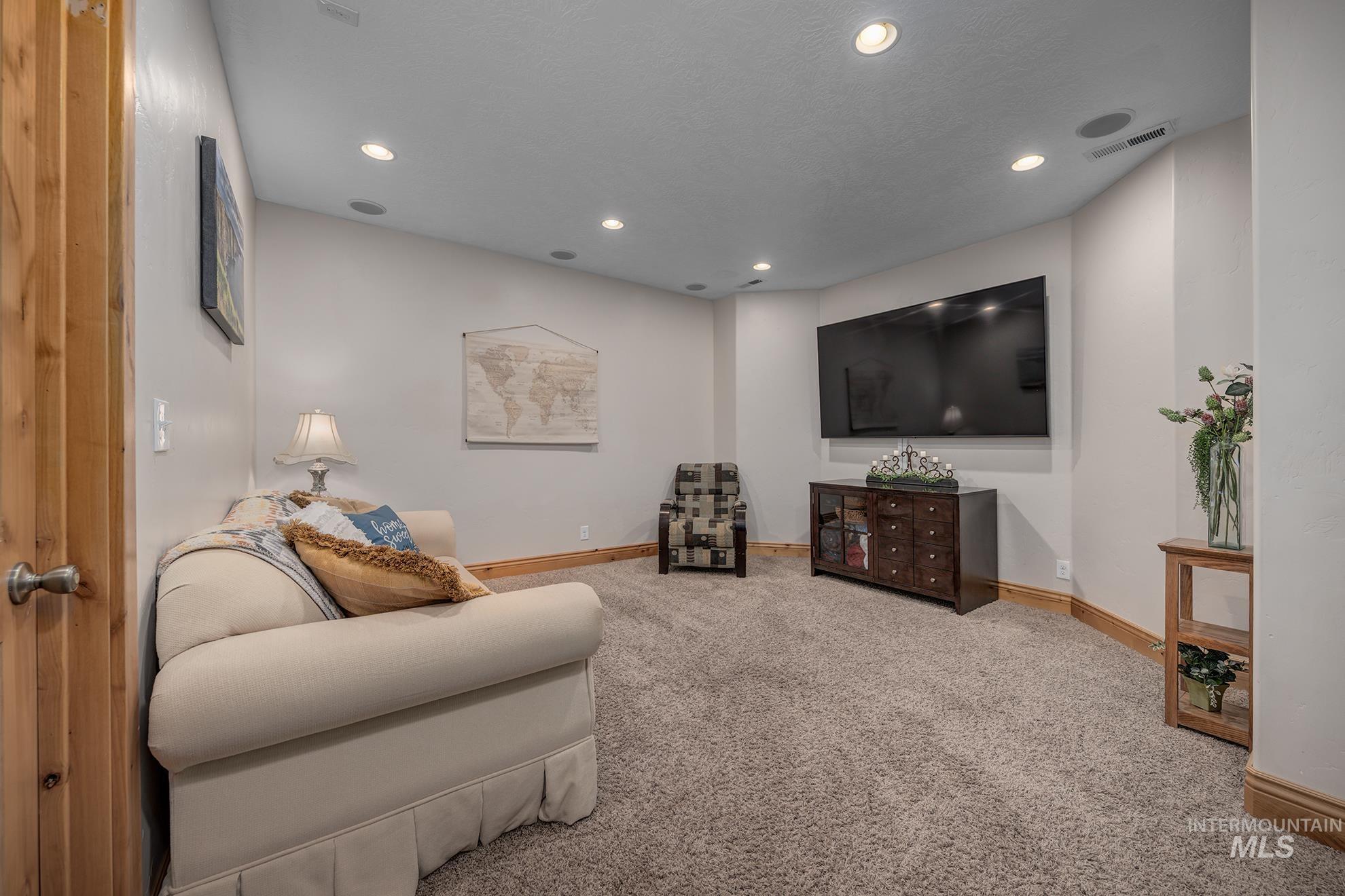 1573 Loafer Lane Property Photo 17