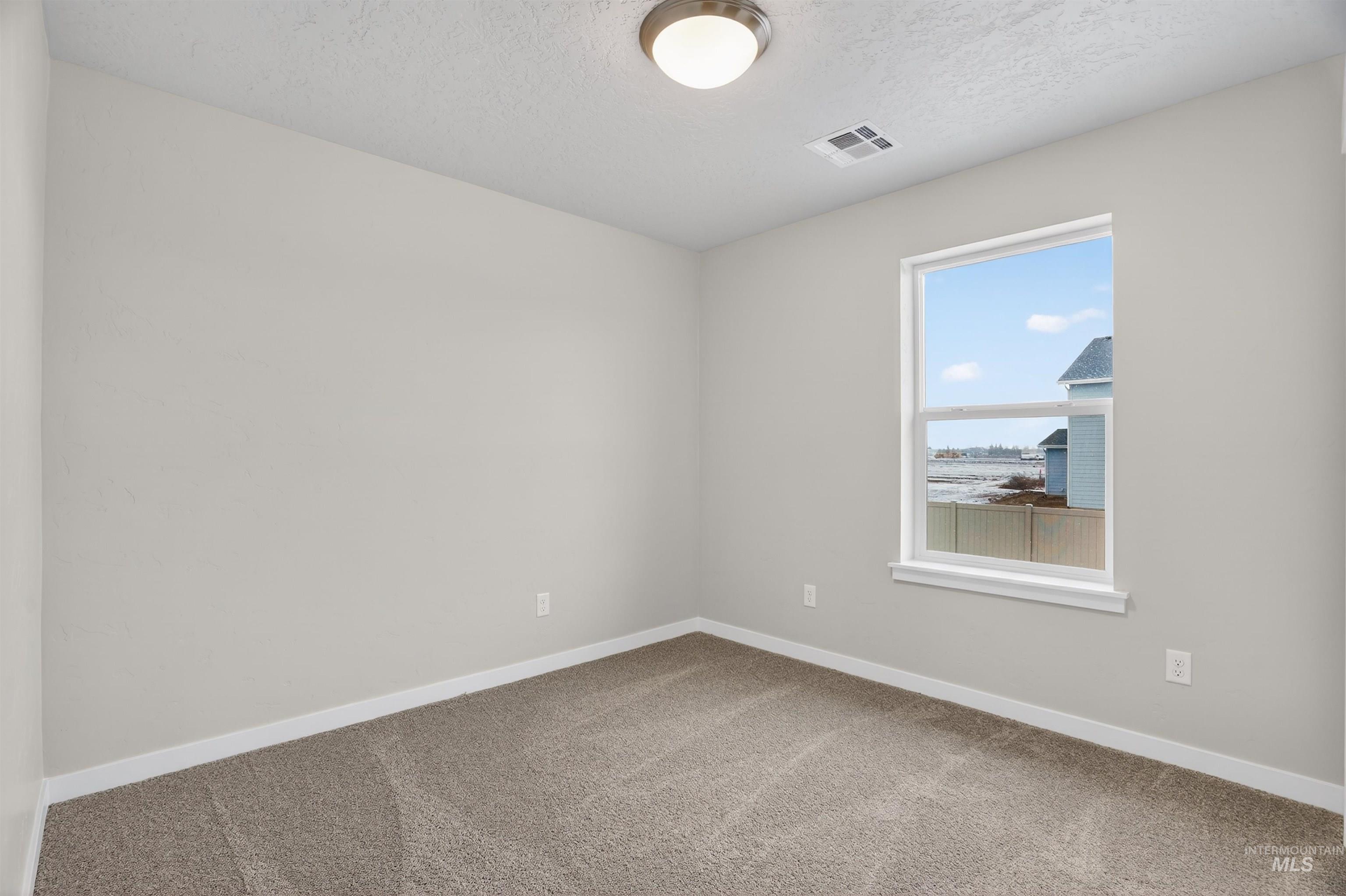 19317 Snowyside Way Property Photo 26