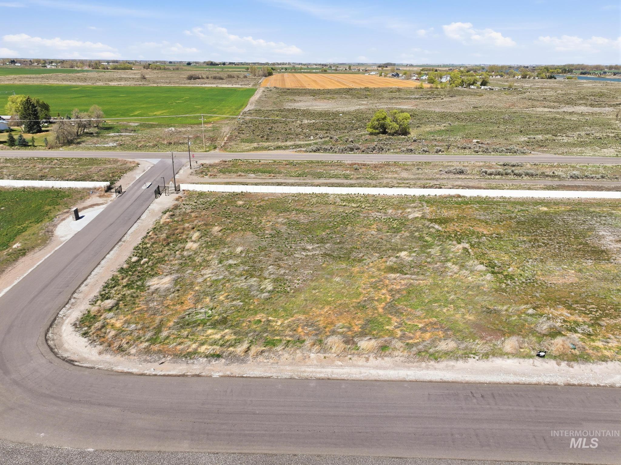 367 Skyline Drive Property Photo 6