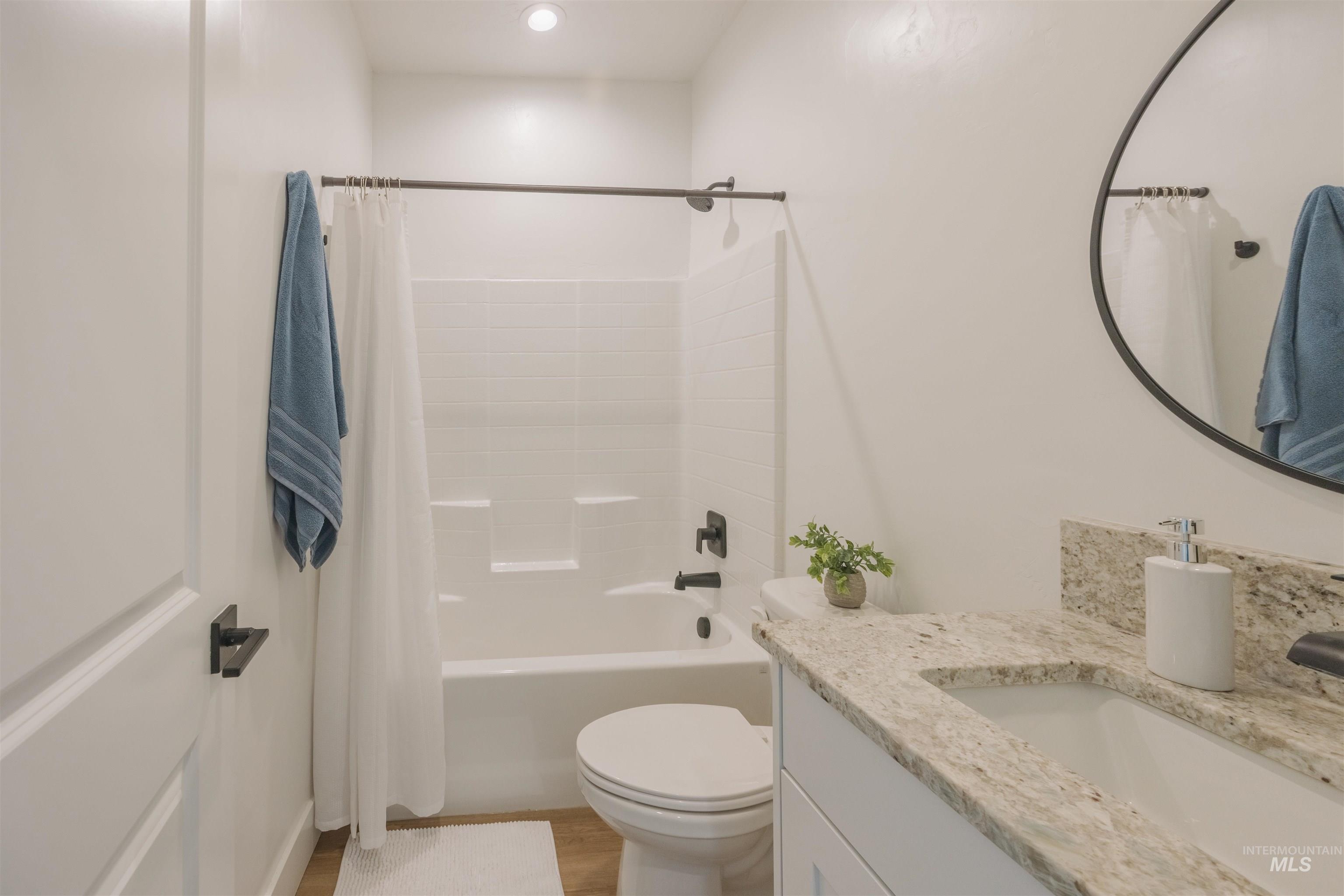 3873 Hot Springs Road Property Photo 10