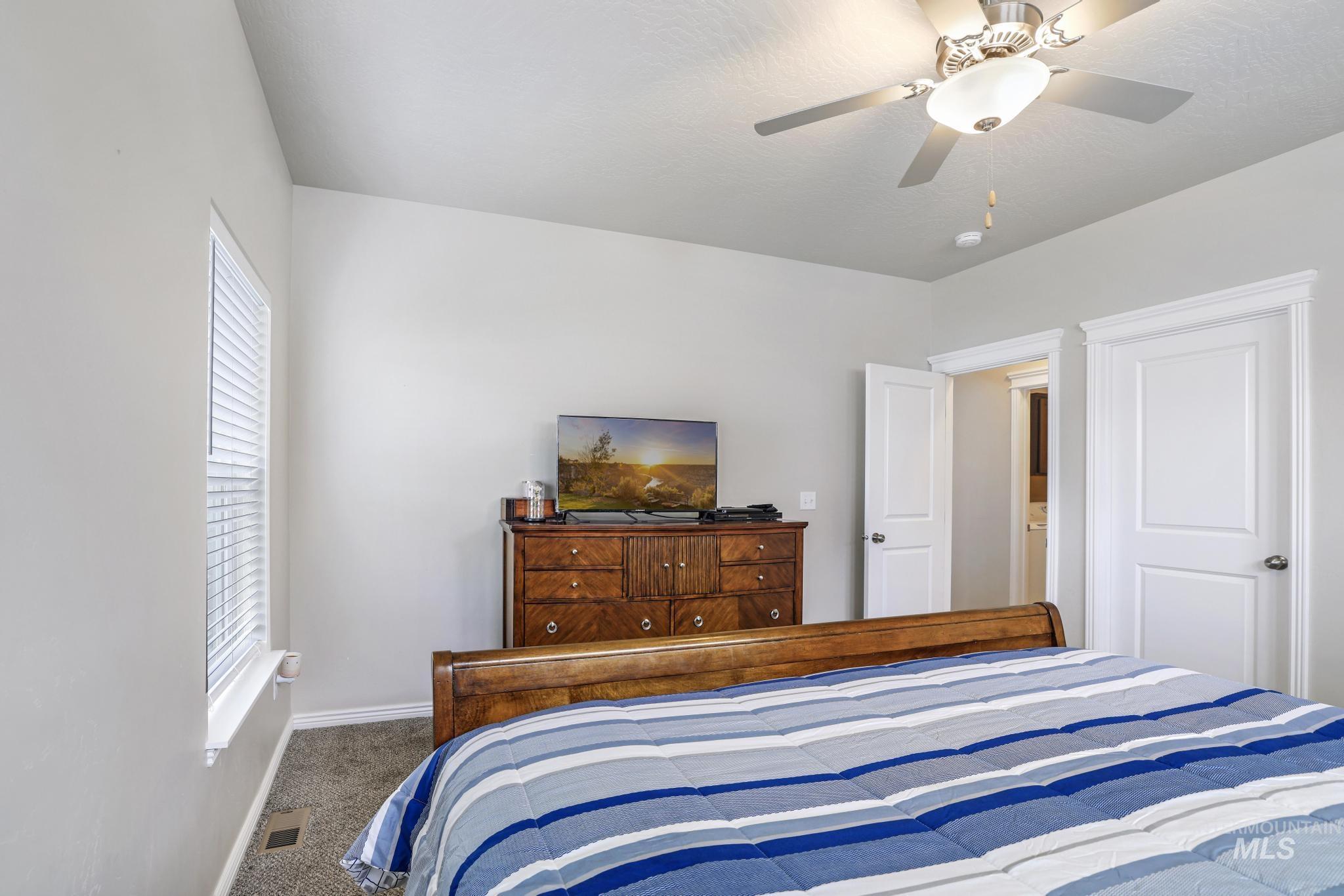 1362 Golden Pheasant Dr Property Photo 20