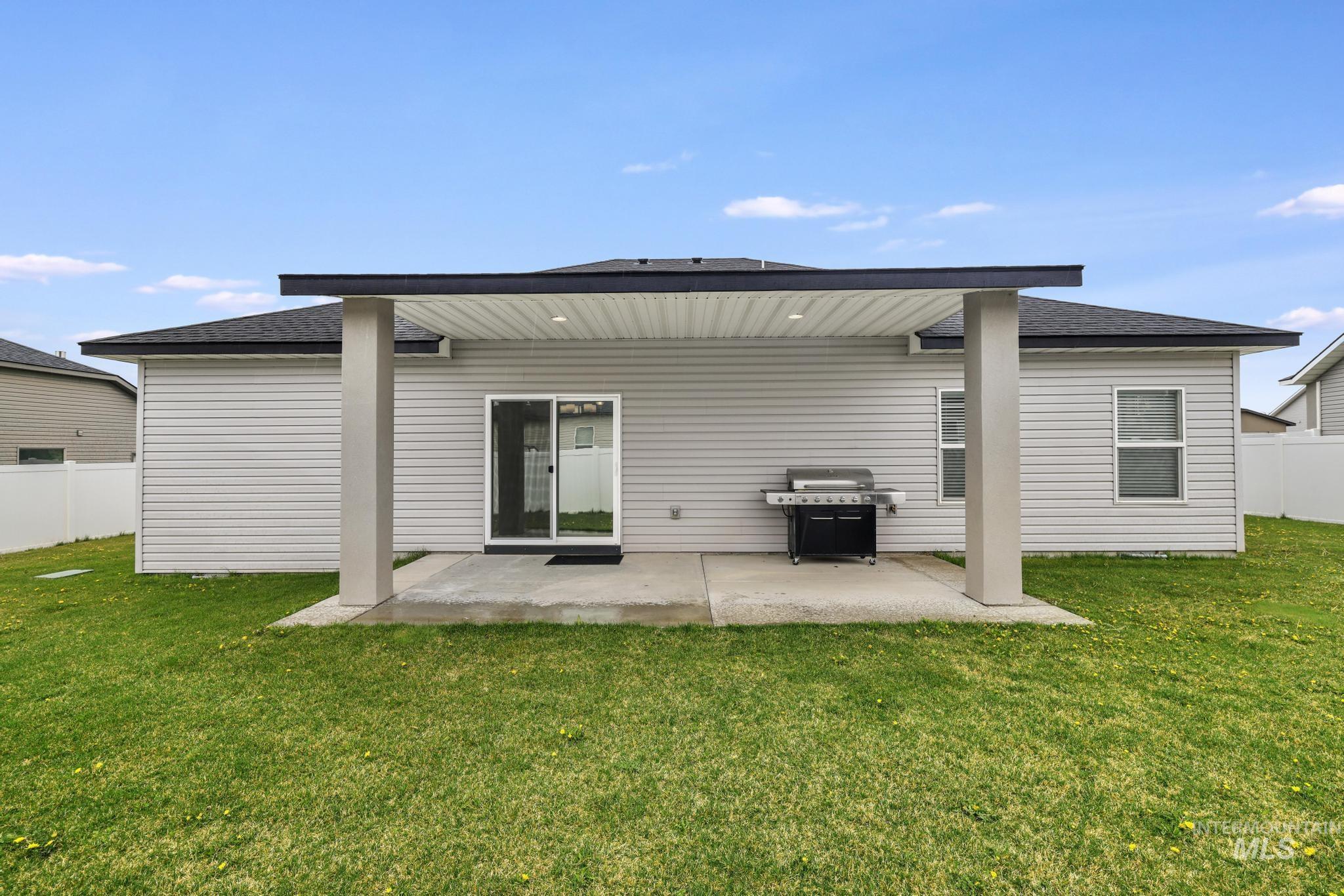 1362 Golden Pheasant Dr Property Photo 34