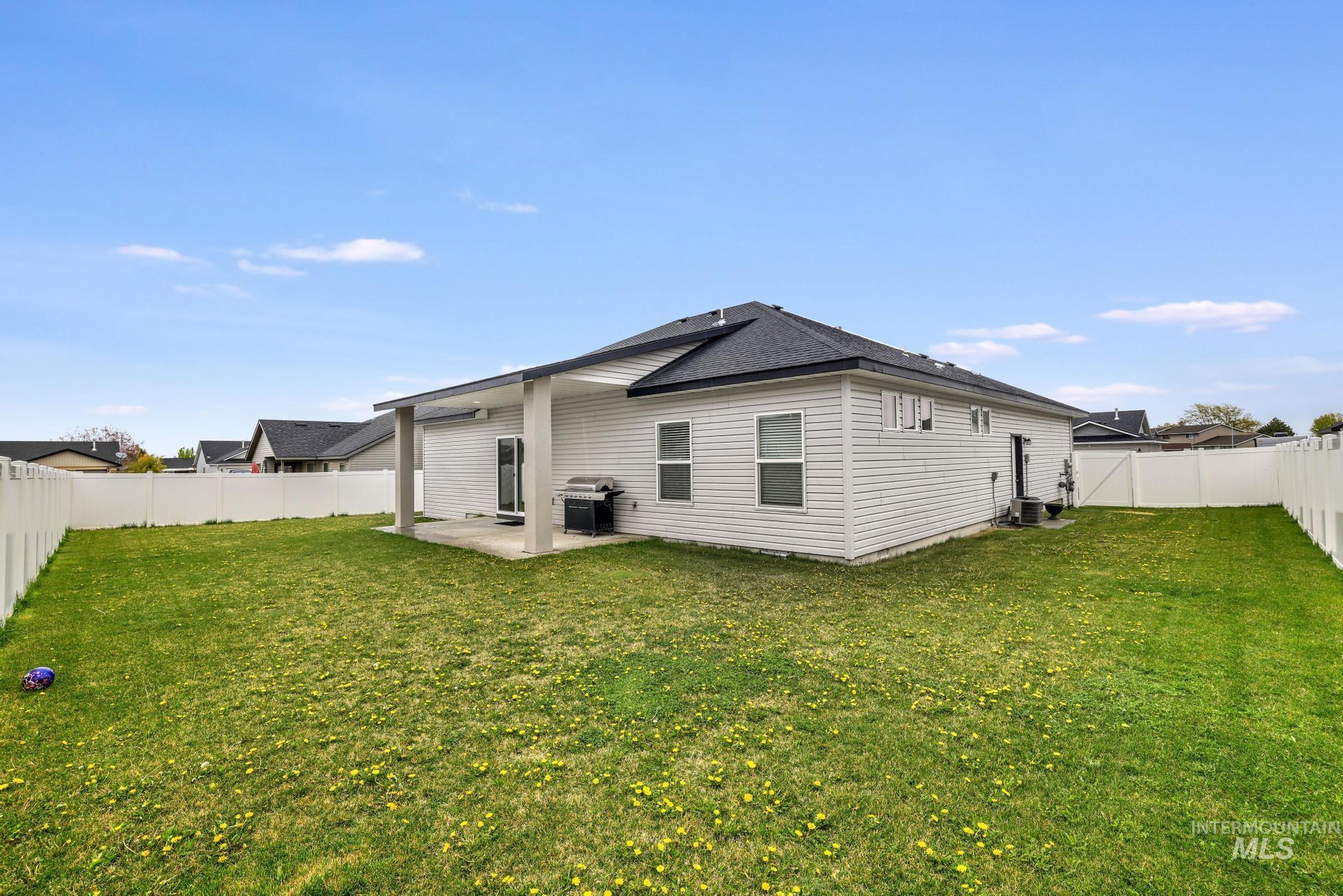 1362 Golden Pheasant Dr Property Photo 35