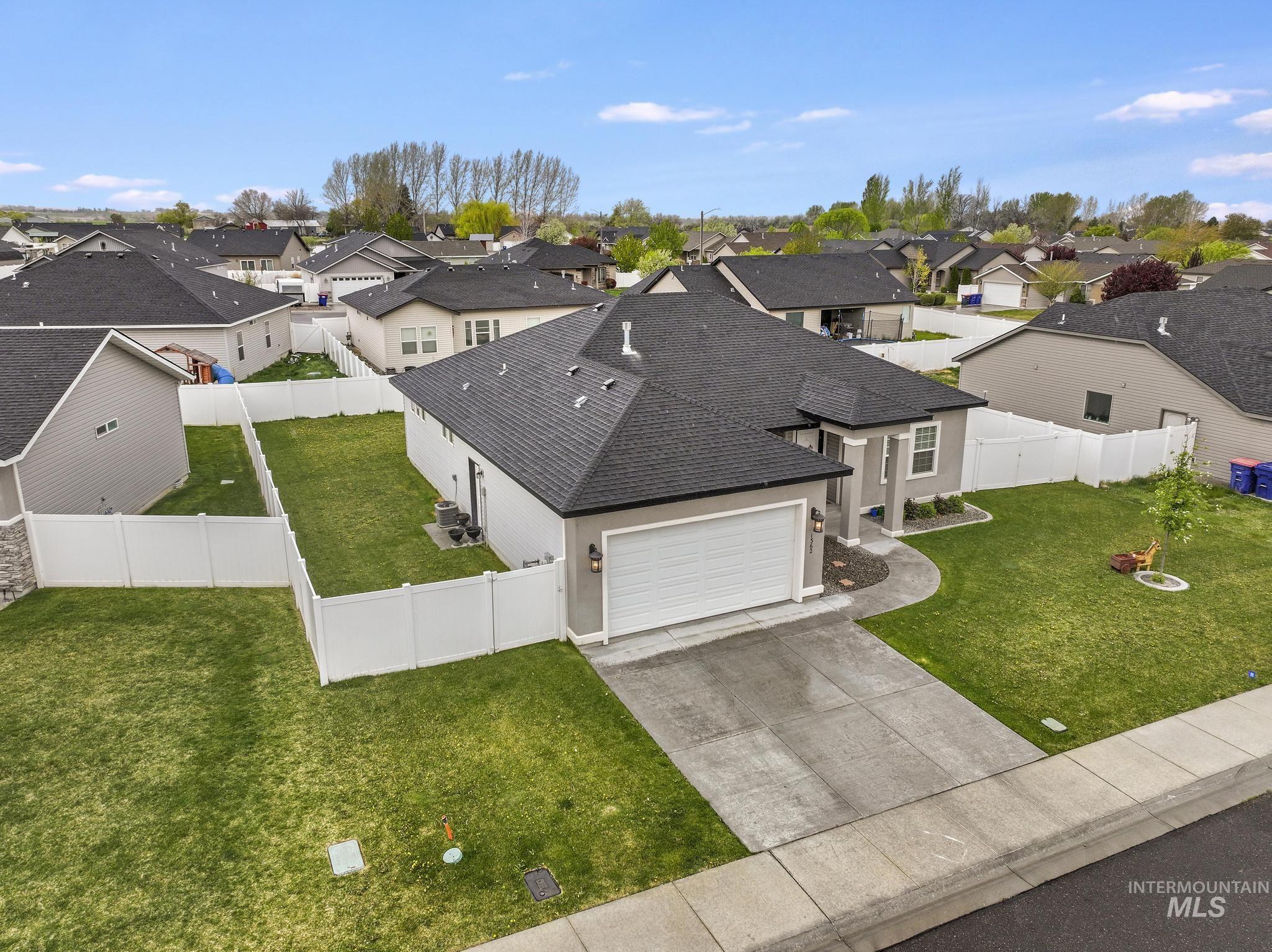 1362 Golden Pheasant Dr Property Photo 40