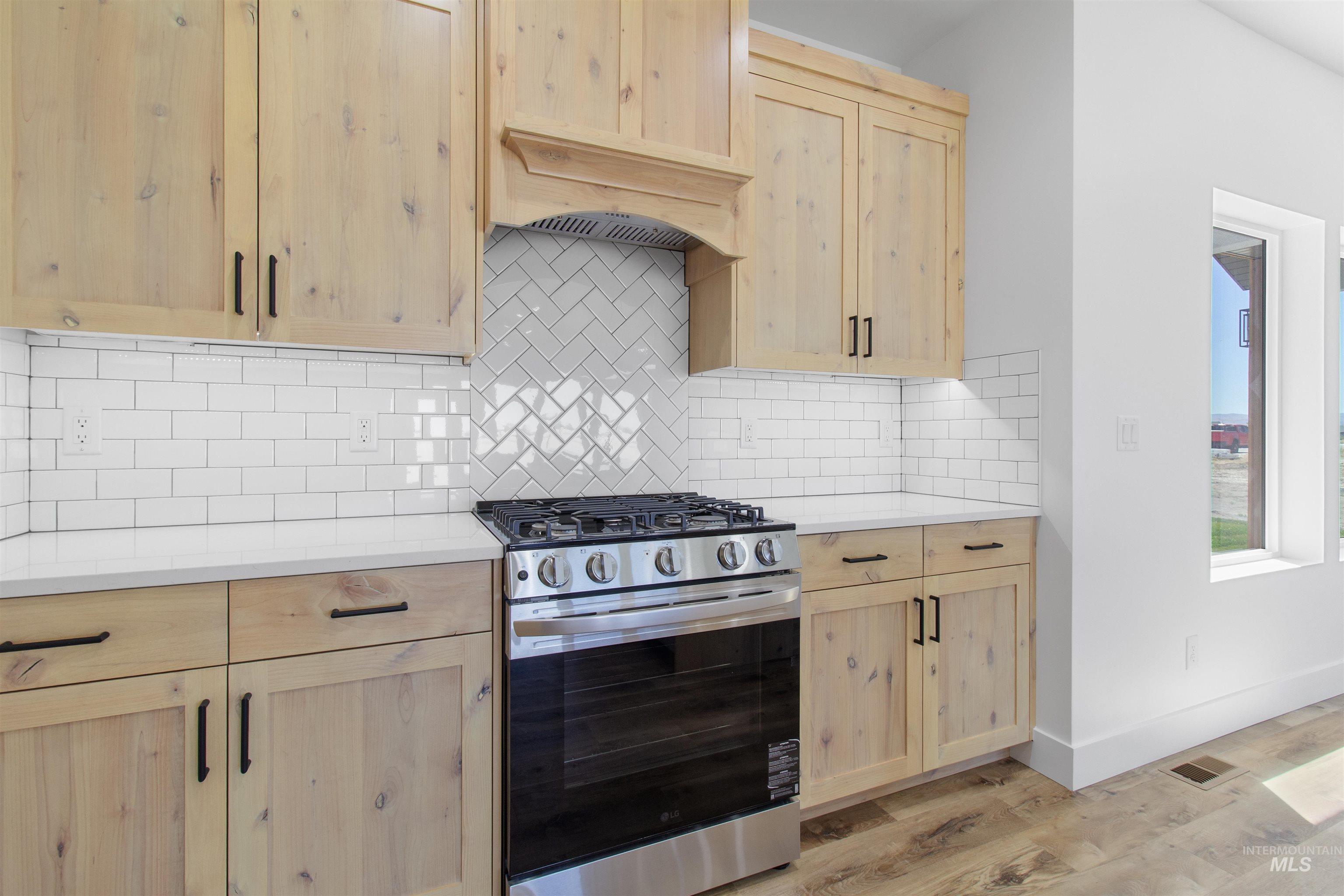 579 Moonstone Property Photo 10