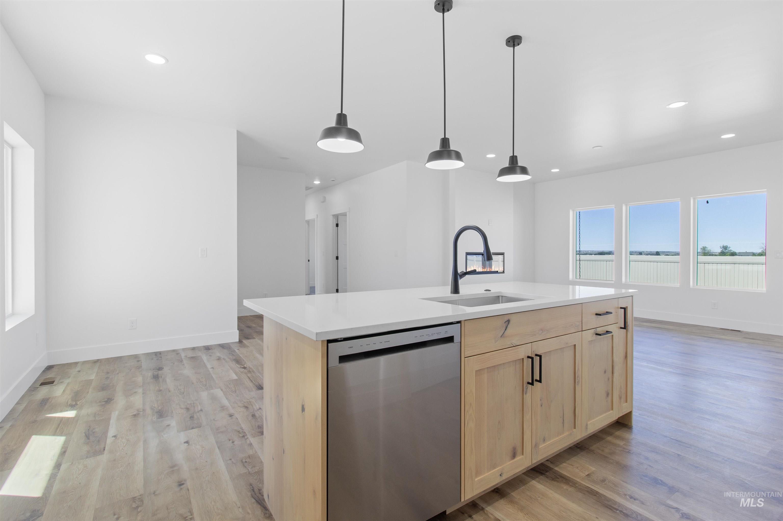 579 Moonstone Property Photo 11