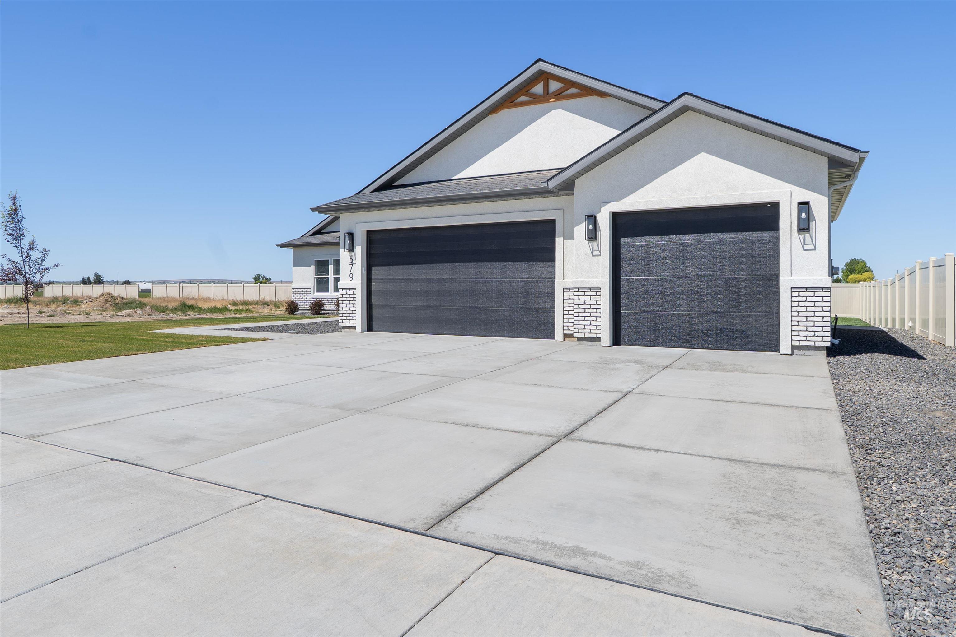 579 Moonstone Property Photo 33