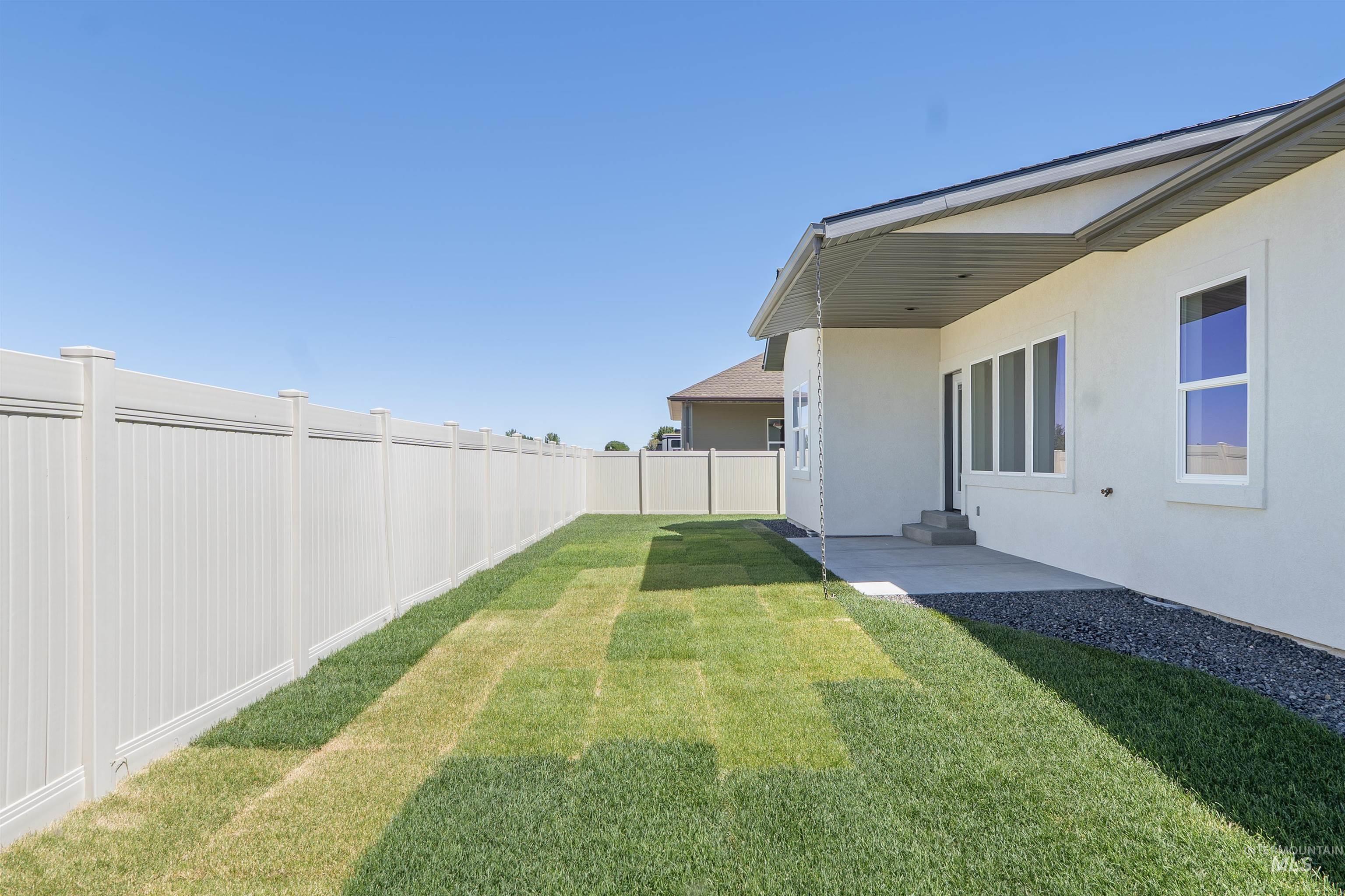 579 Moonstone Property Photo 37