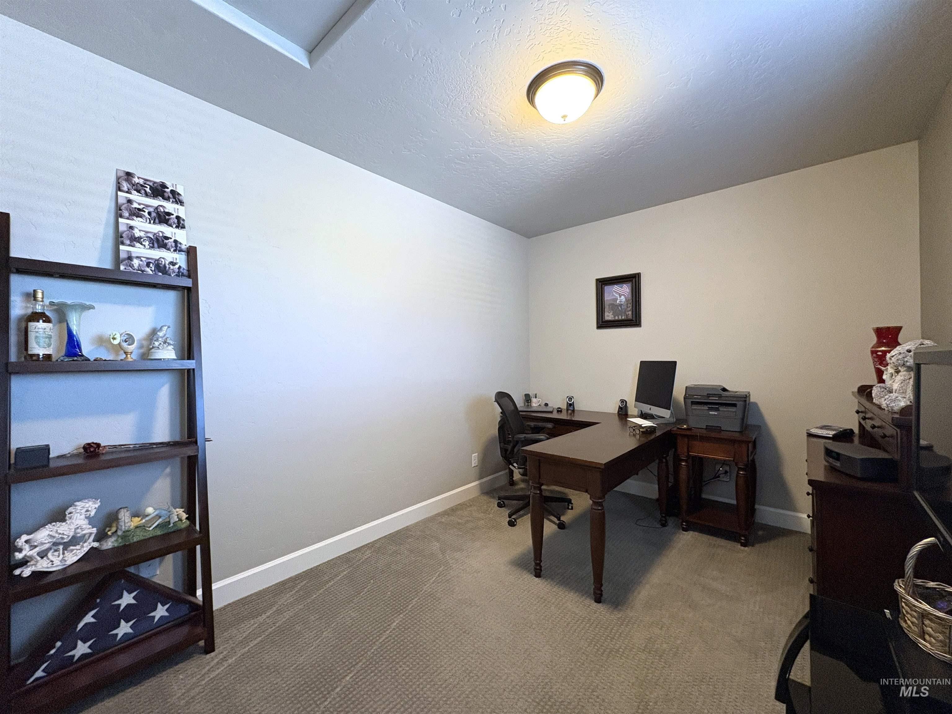 641 E Crest Ridge Dr Property Photo 9