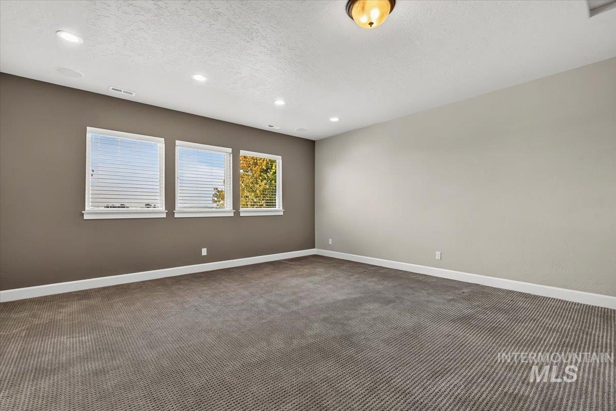 641 E Crest Ridge Dr Property Photo 14